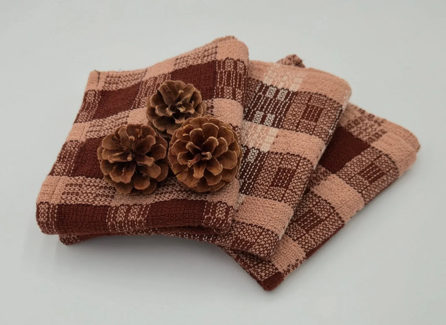 Loving how these brown towels came out.  There are 3 options - i have a few of them today but there will be more later this week.  Also 2 5x7 mosaics i finished yesterday.