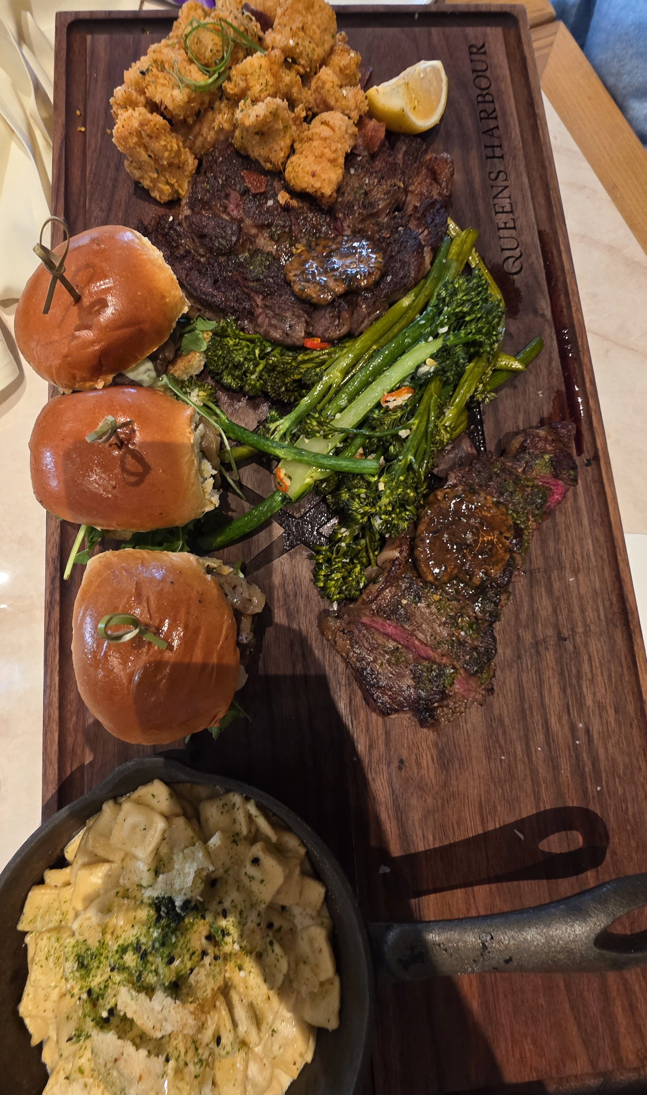 Queen’s Harbour: A Family-Friendly Waterfront Dining Experience in Toronto
