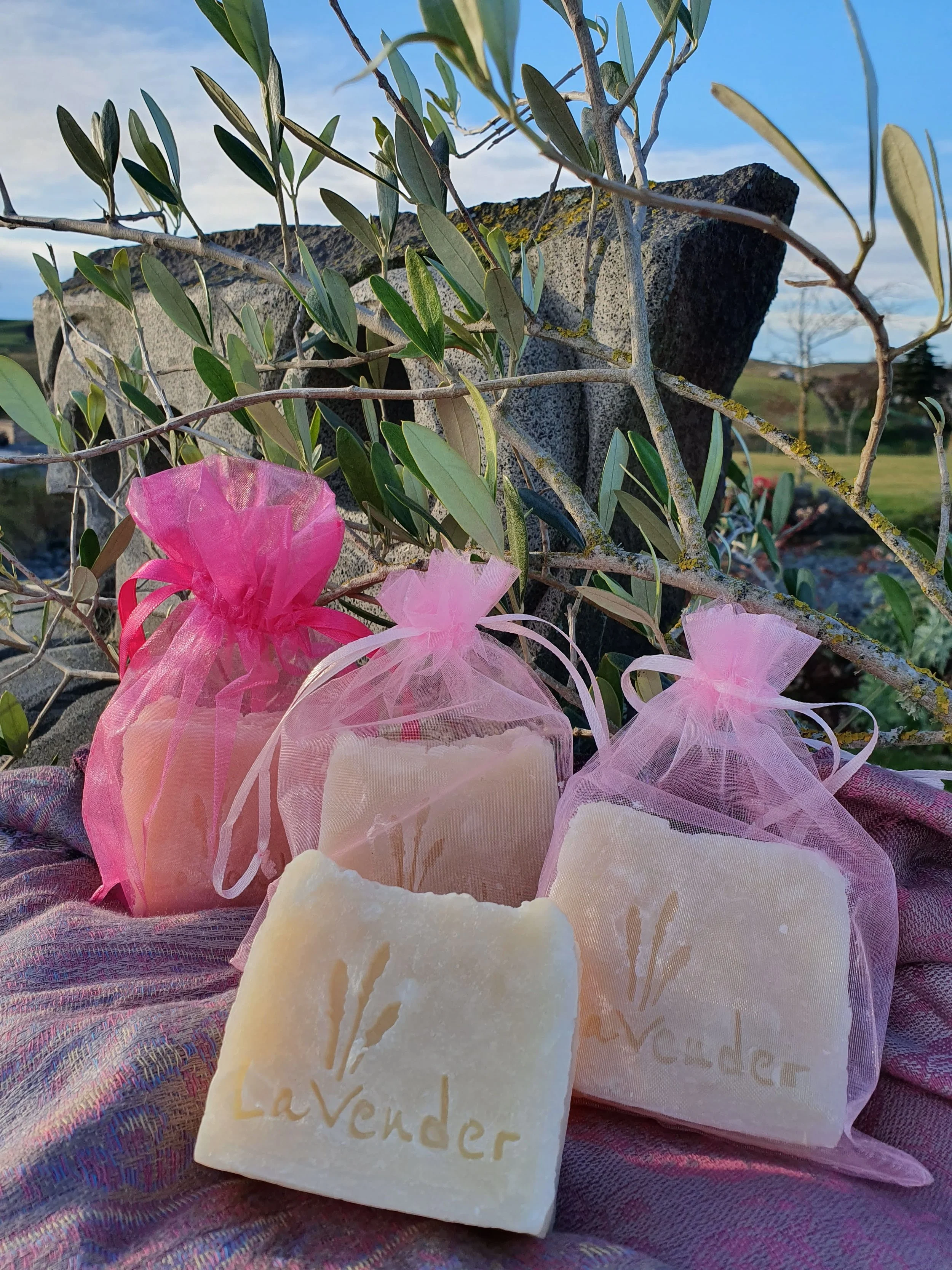 Lavender & Rosemary Ricewater Shampoo Bar