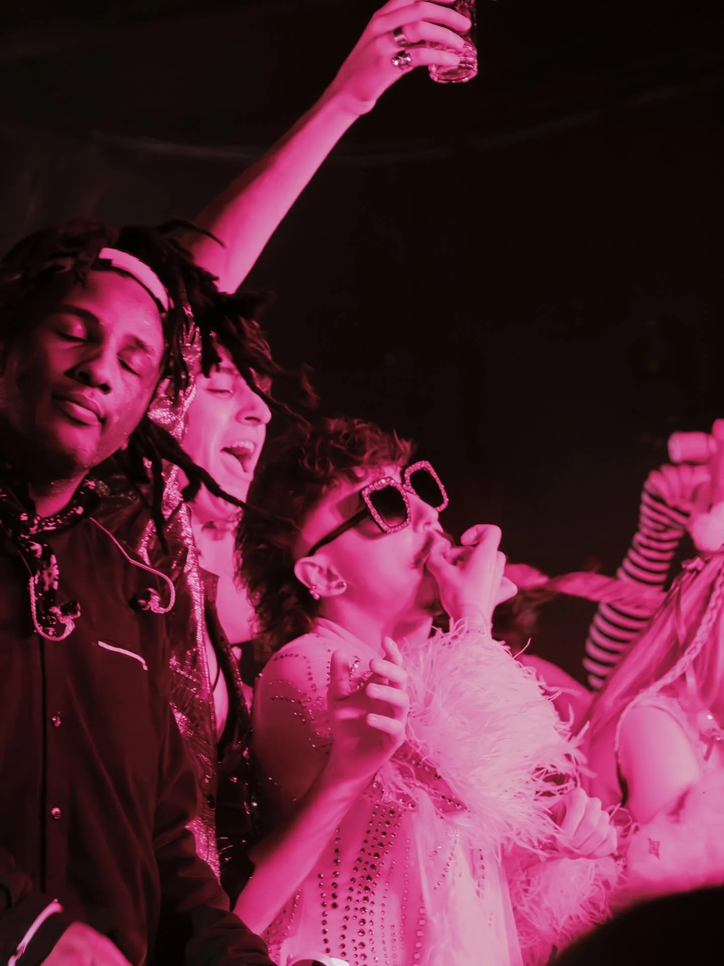 Vibes at Space Prom 👽  2/6