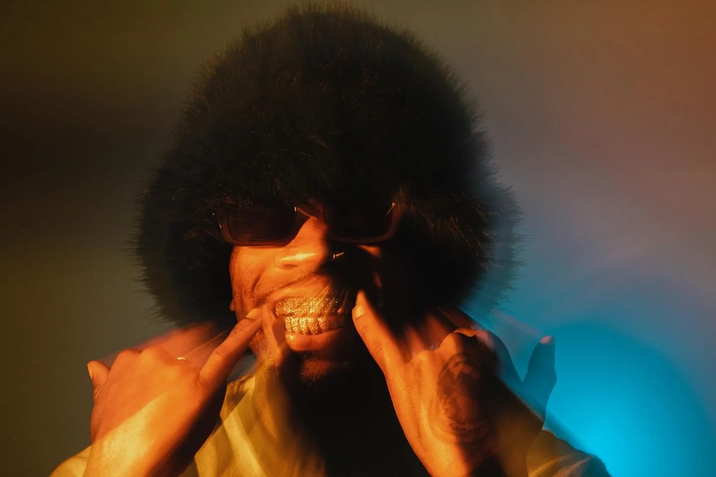 3/2 ⭐️ Finally back in the studio w/ @quentin_terrytino! This photo shoot came out super cool :)