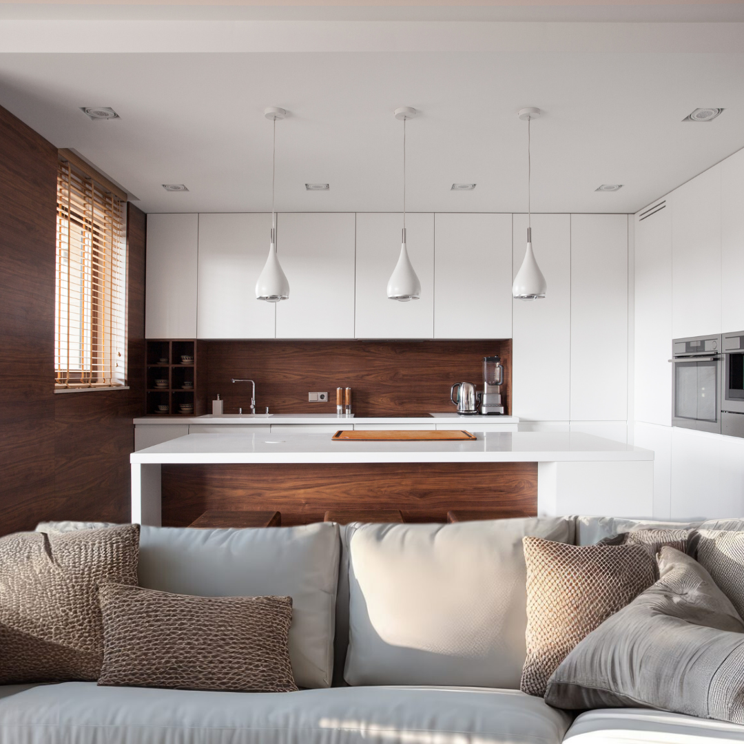 Light and breezy kitchen cooled by evaporative cooling