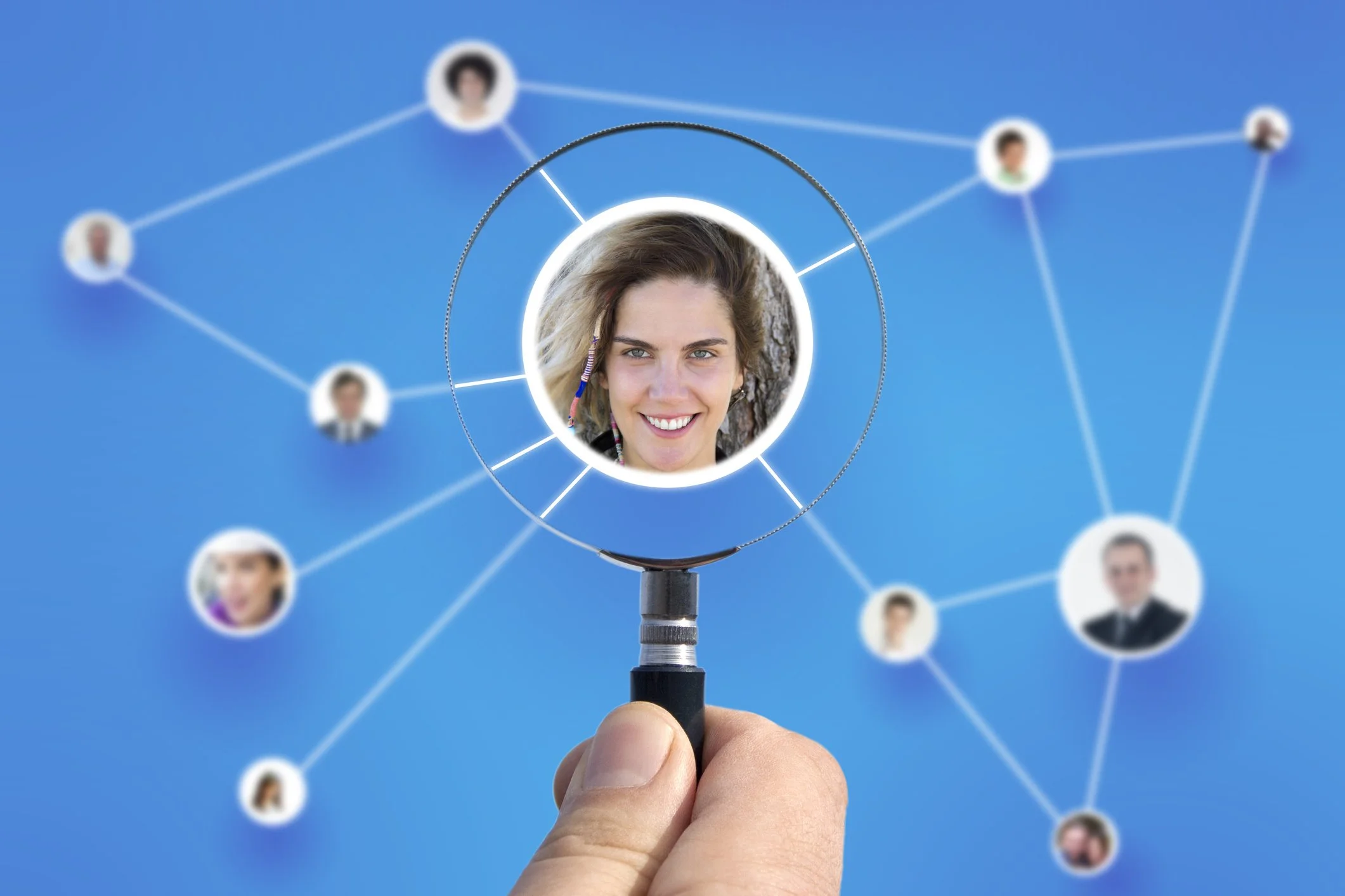 Zoek het juiste talent binnen je organisatie. Zoek het juiste talent op hard skills en op soft skills. Zoek op kennis. Zoek op vaardigheden, zoek op competenties. zoek op specialiteiten.