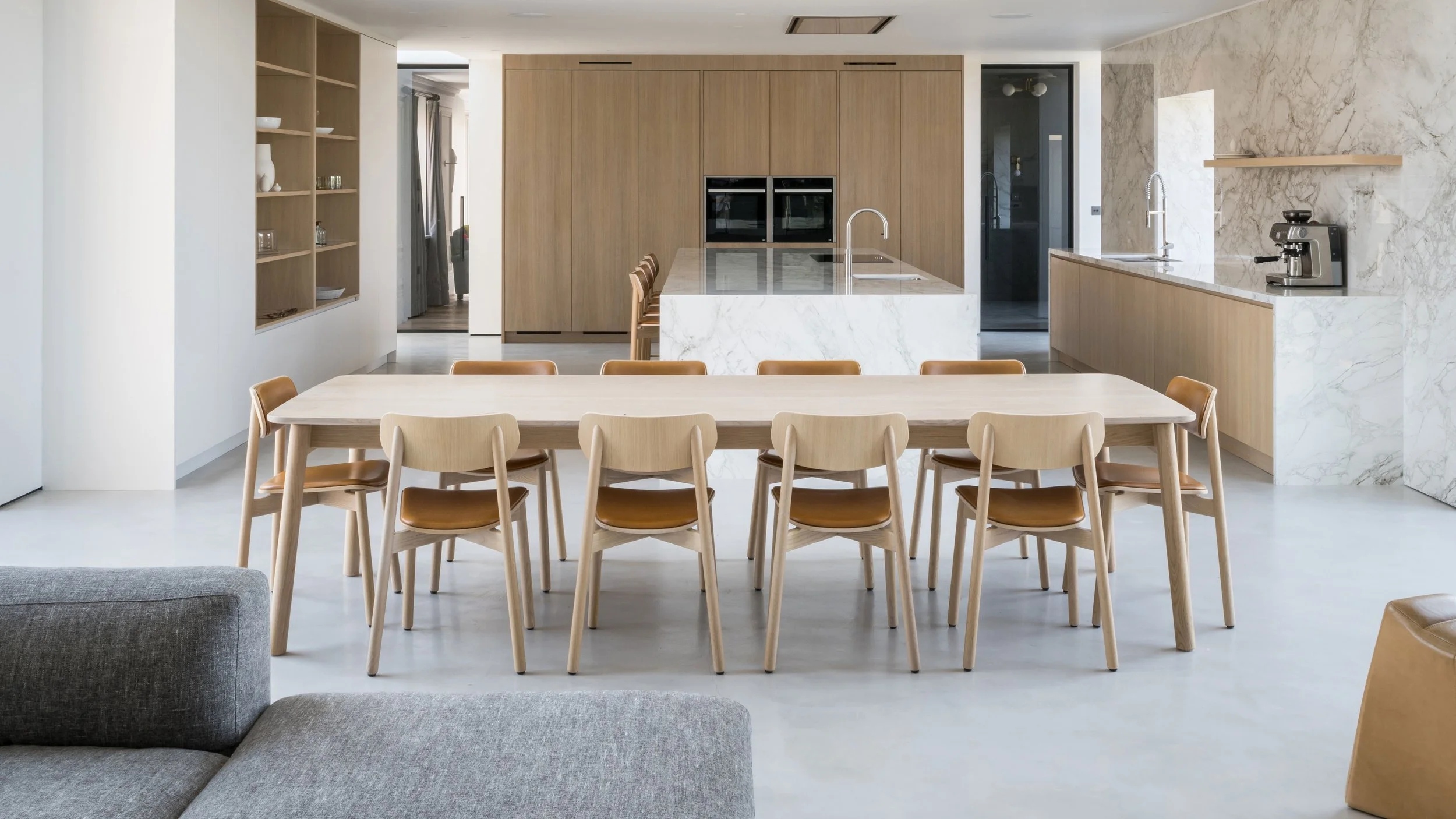 OTIS CHAIR - Arrangement.jpg