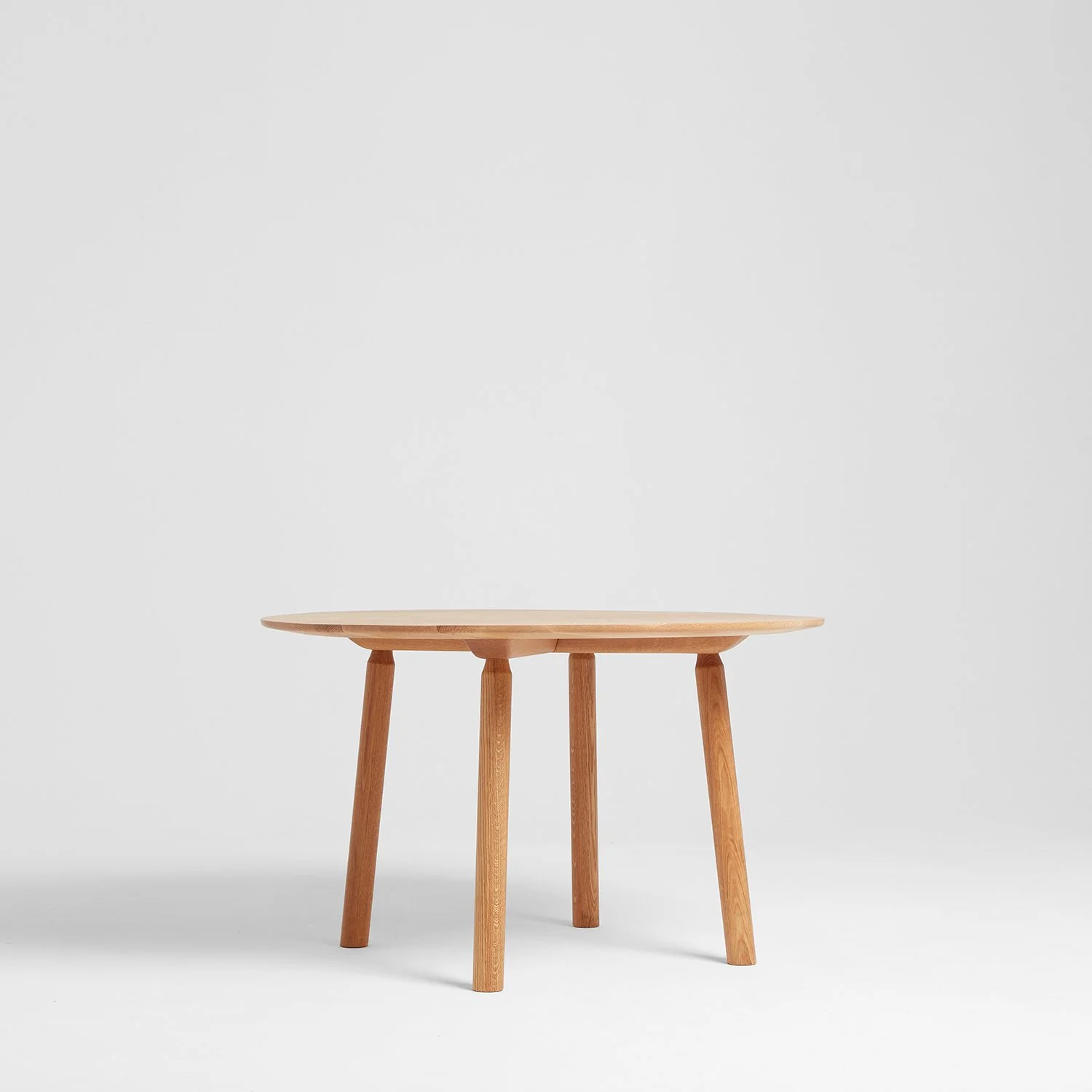 Hardy Dining Table Round