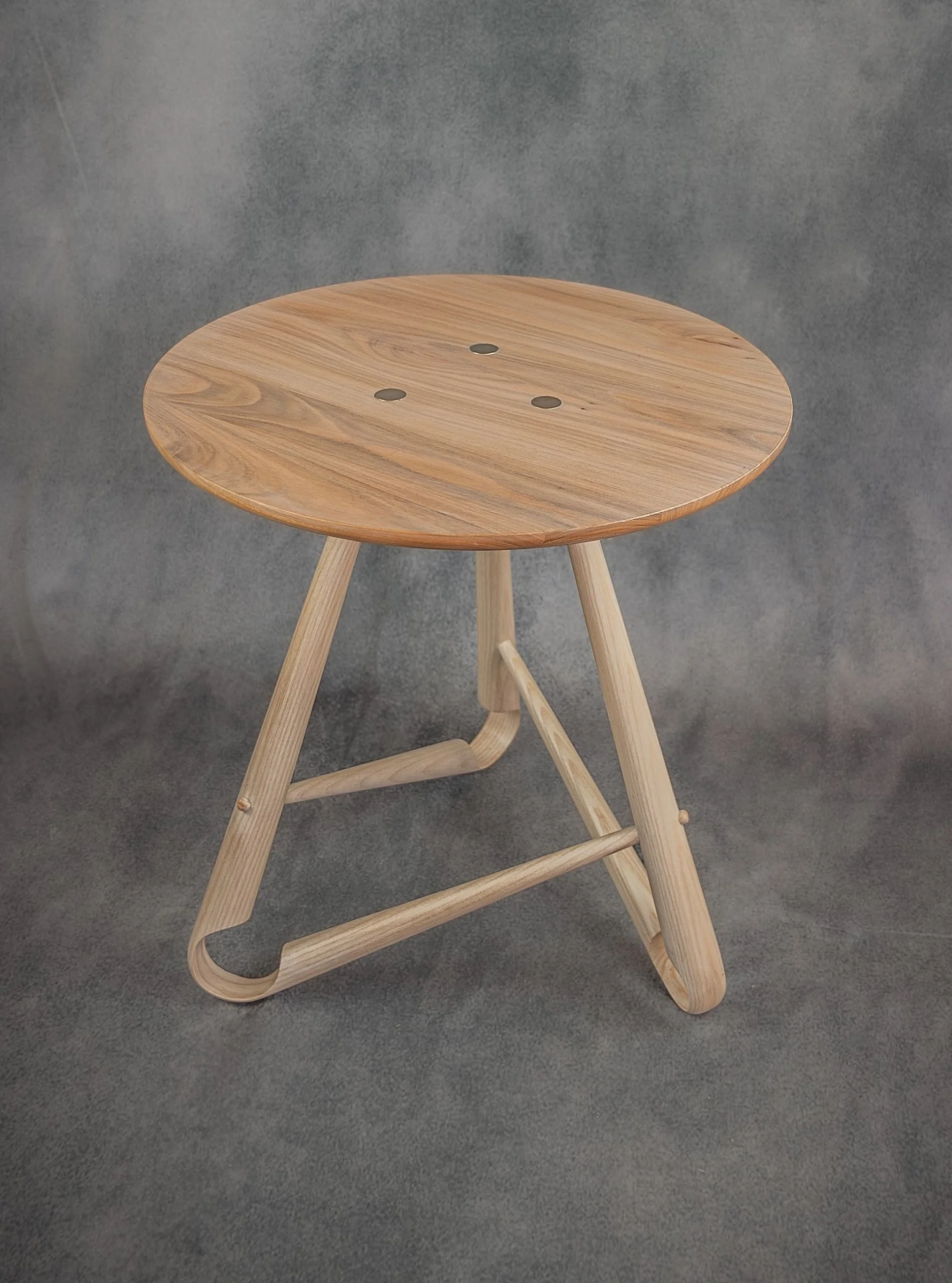 Sŵs Side Table