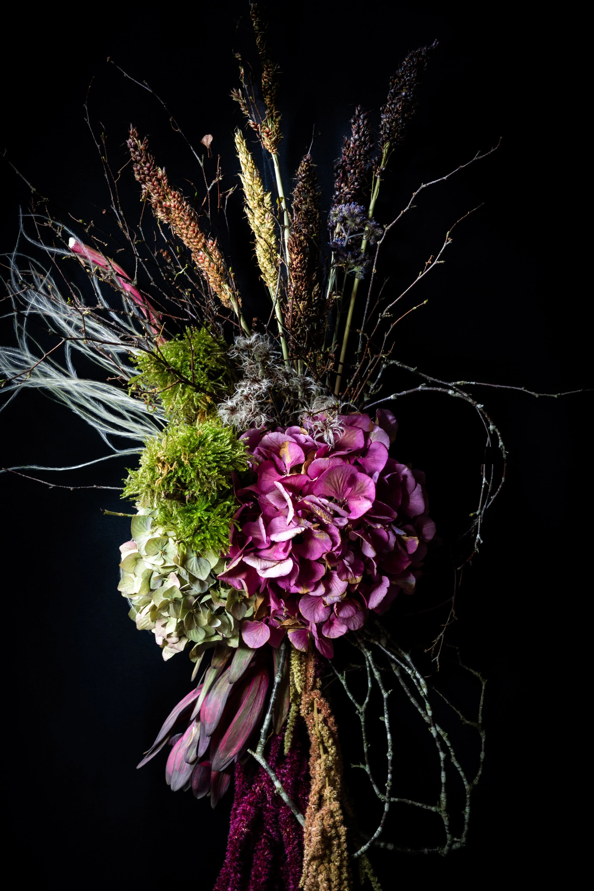 The Sculptural One | Seasonal Botanical Swag