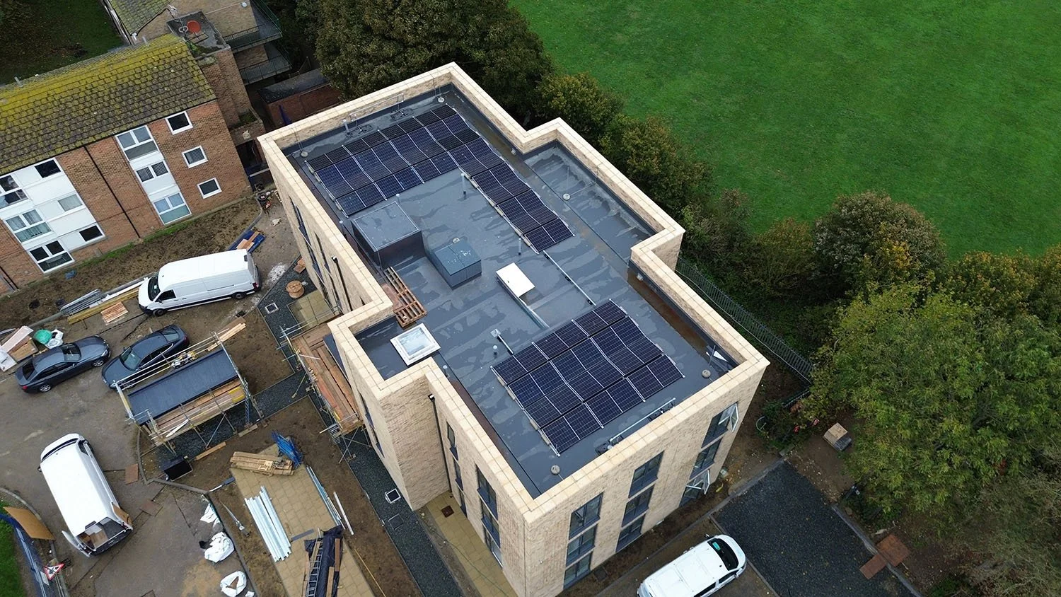 2025-10-14 09.35.50.jpeg