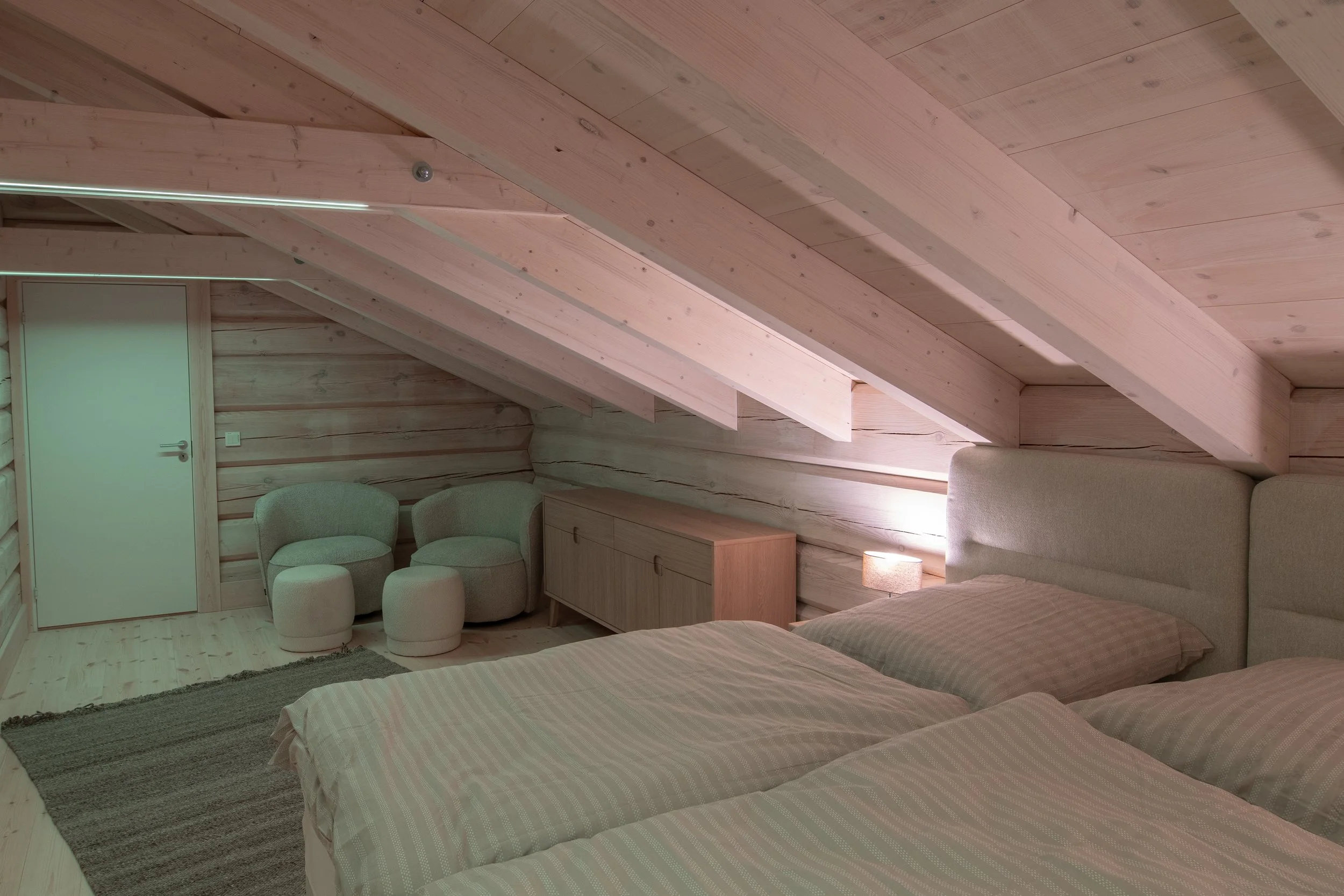 06_bedroom1_tind (2).jpg