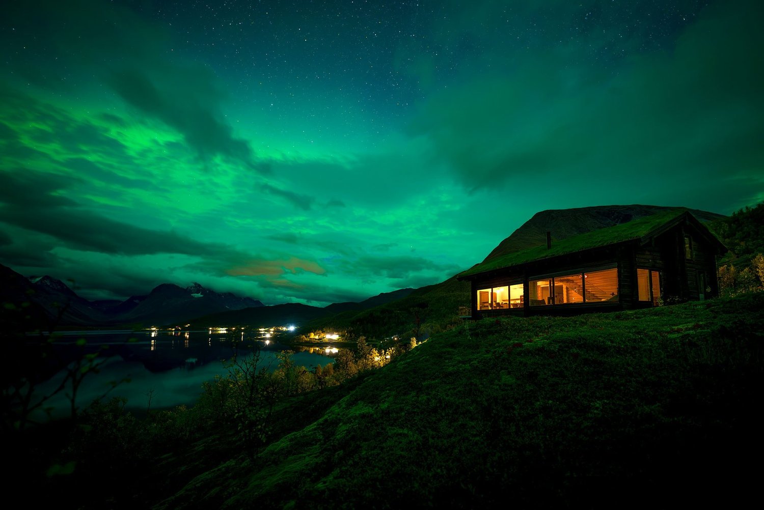 Haus Nordlys: Blockhaus desselben Entwurfs am Ullsfjord
