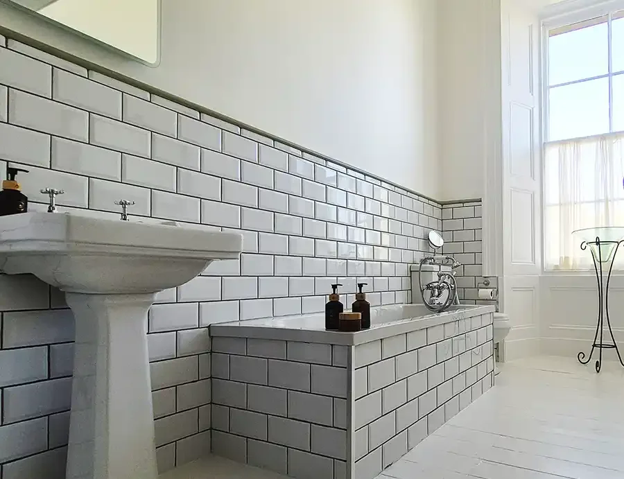woll-estate-ensuite-bathroom.webp