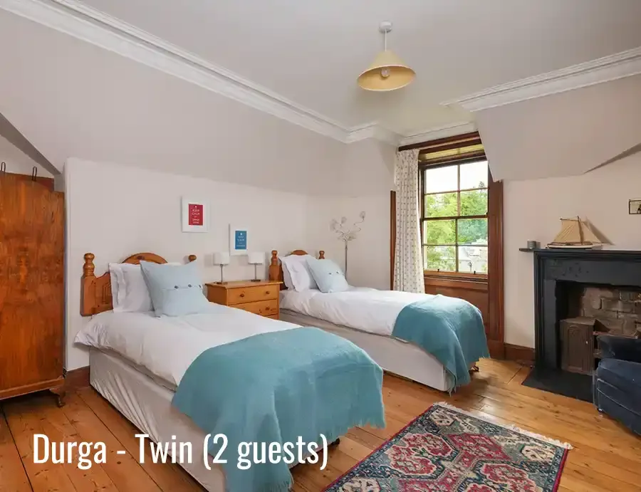 woll-estate-retreats-bedroom-durga-named.webp