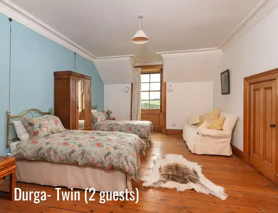 woll-estate-retreats-bedroom-durga.webp