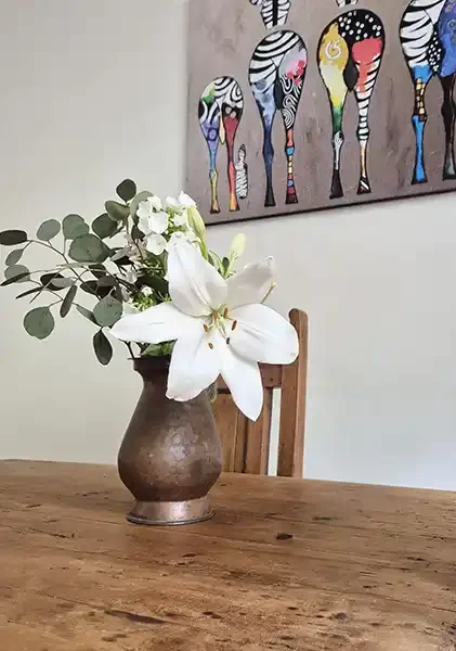 woll-estate-retreats-garden-flat-floor-vase.webp