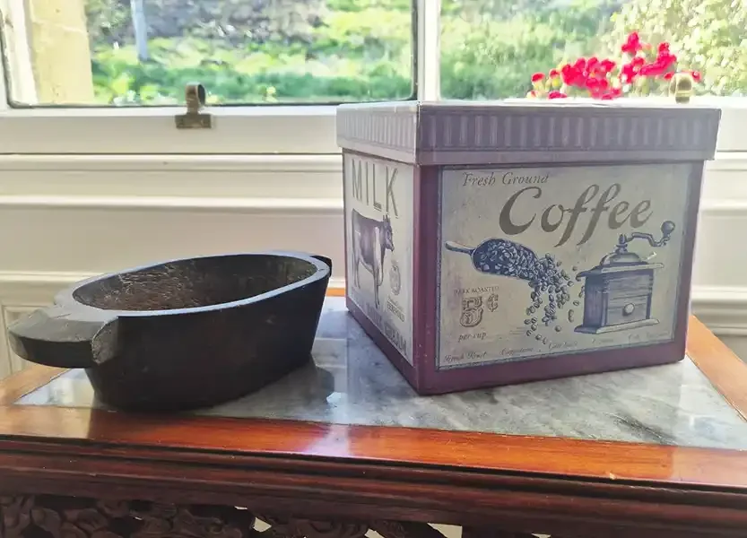 woll-estate-retreats-house-coffee-box.webp