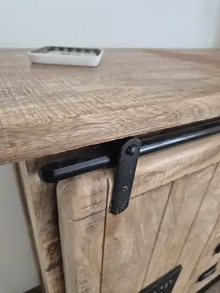 woll-estate-retreats-garden-flat-cabinet-detail.webp