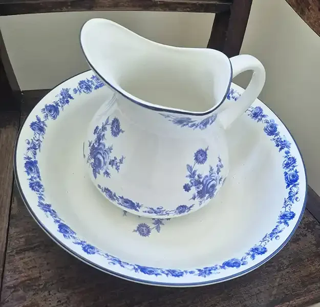 woll-estate-retreats-house-china-jug-bowl.webp