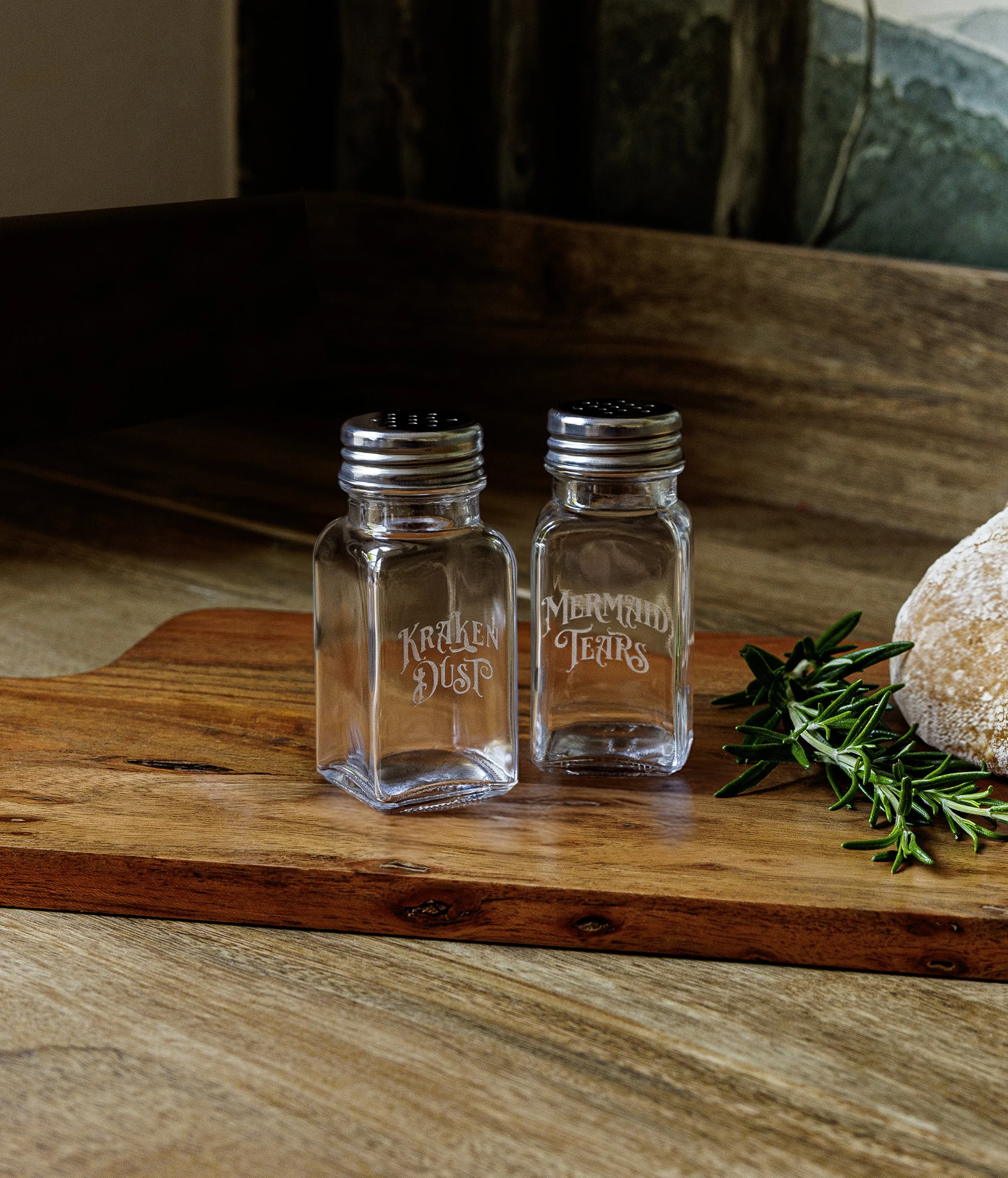Salt and pepper pot v2.jpg