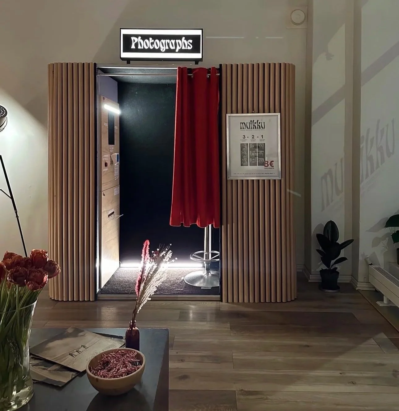 Photobooth Helsinki – mitä se on ja miksi se kannattaa kokea?