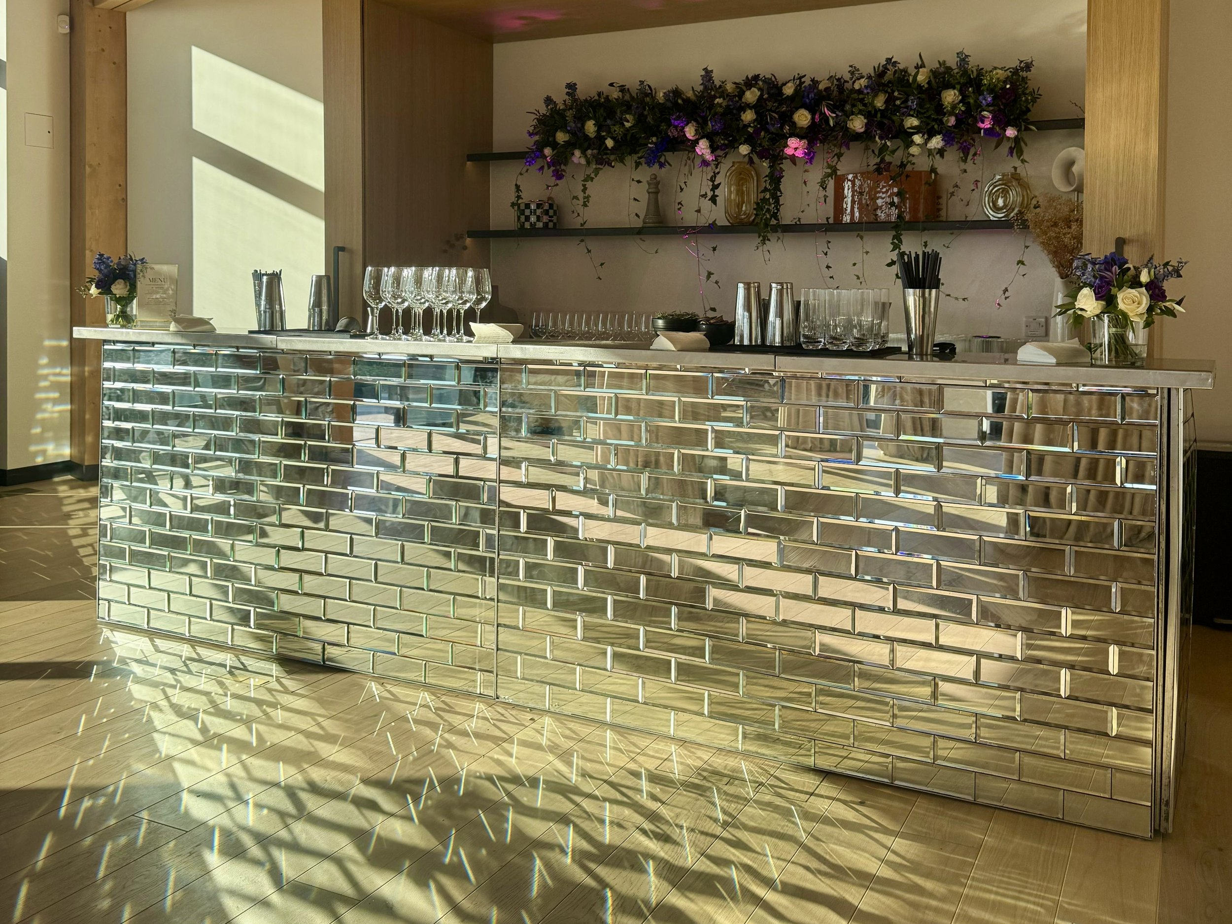 4m Mirror bar 2.jpg