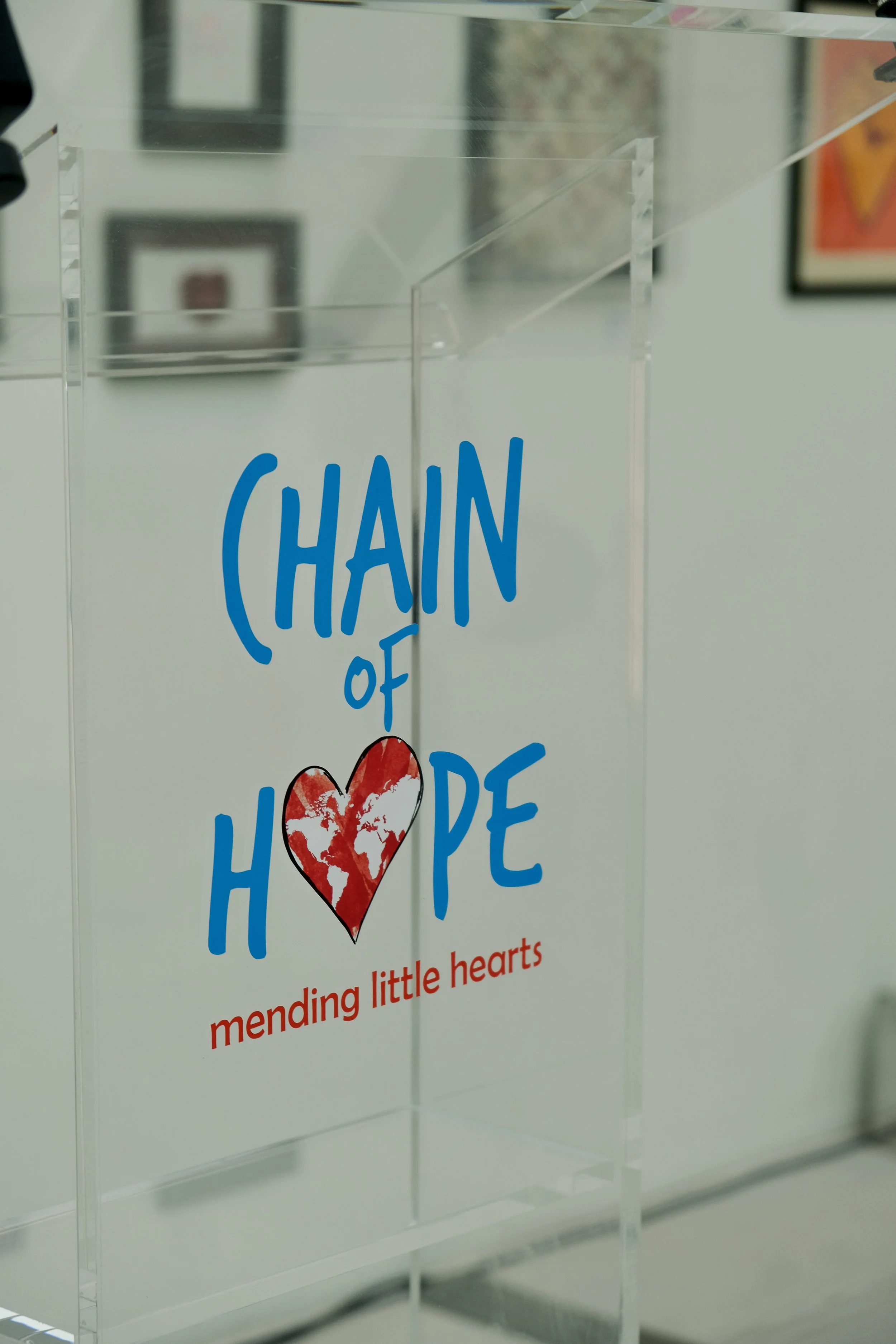 AN La Hechicera Saatchi CB+E 3.jpg