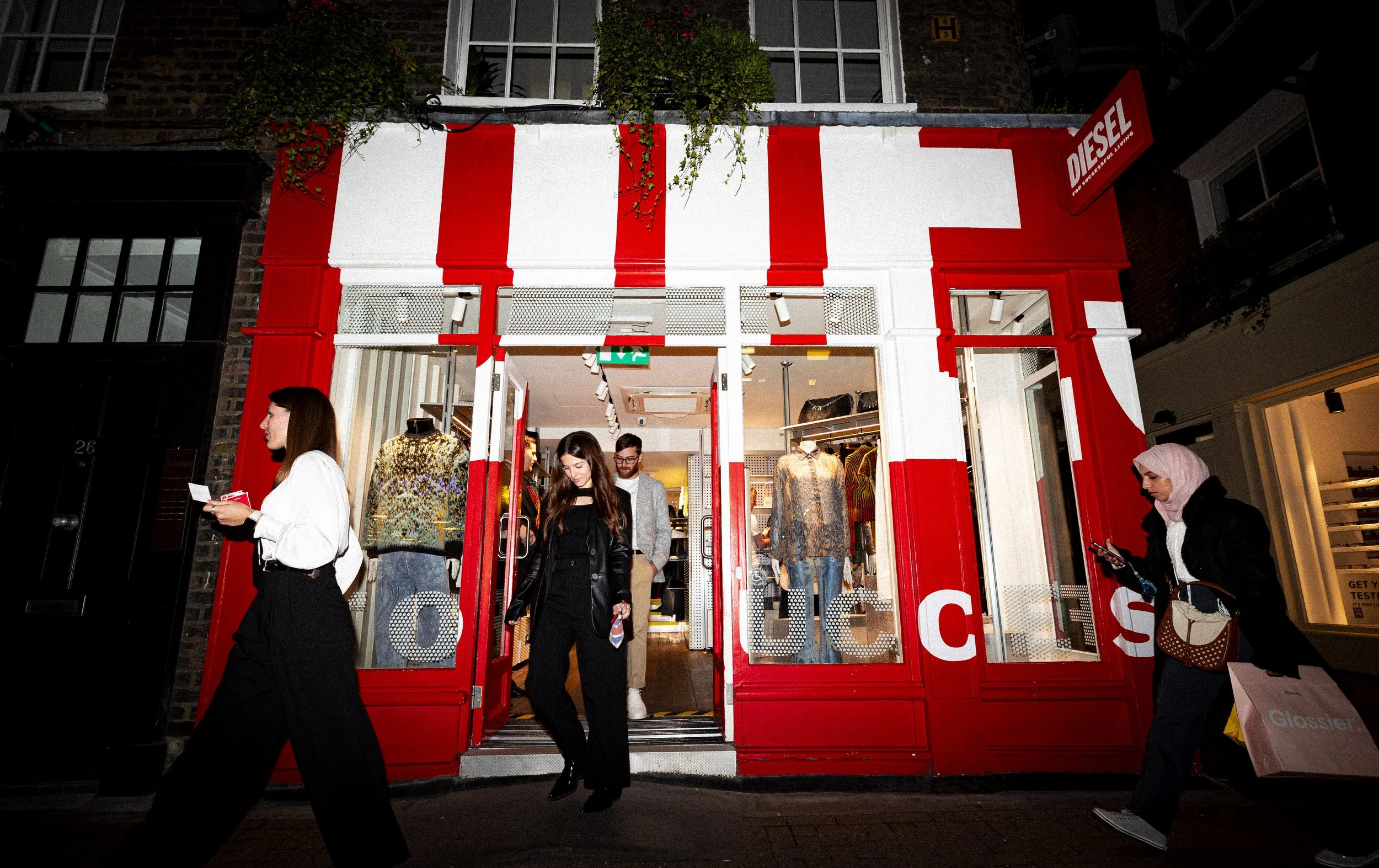 RMP_Diesel_Red_Party_120924_62405.jpg