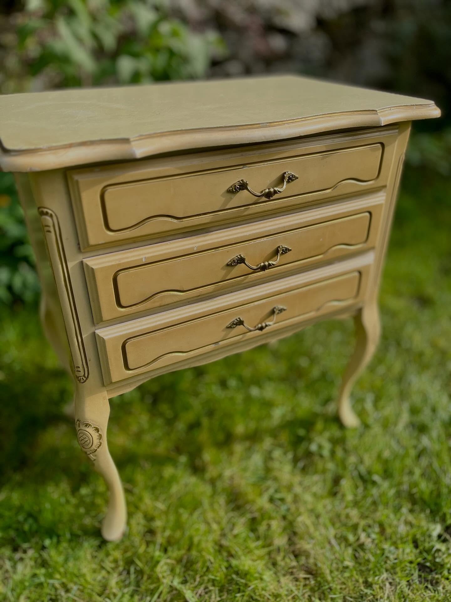 #sweetsinglethings #shop #kleinanzeigen #vintage #shabby #barockstill #rokoko #accessoires #design #dekoideen