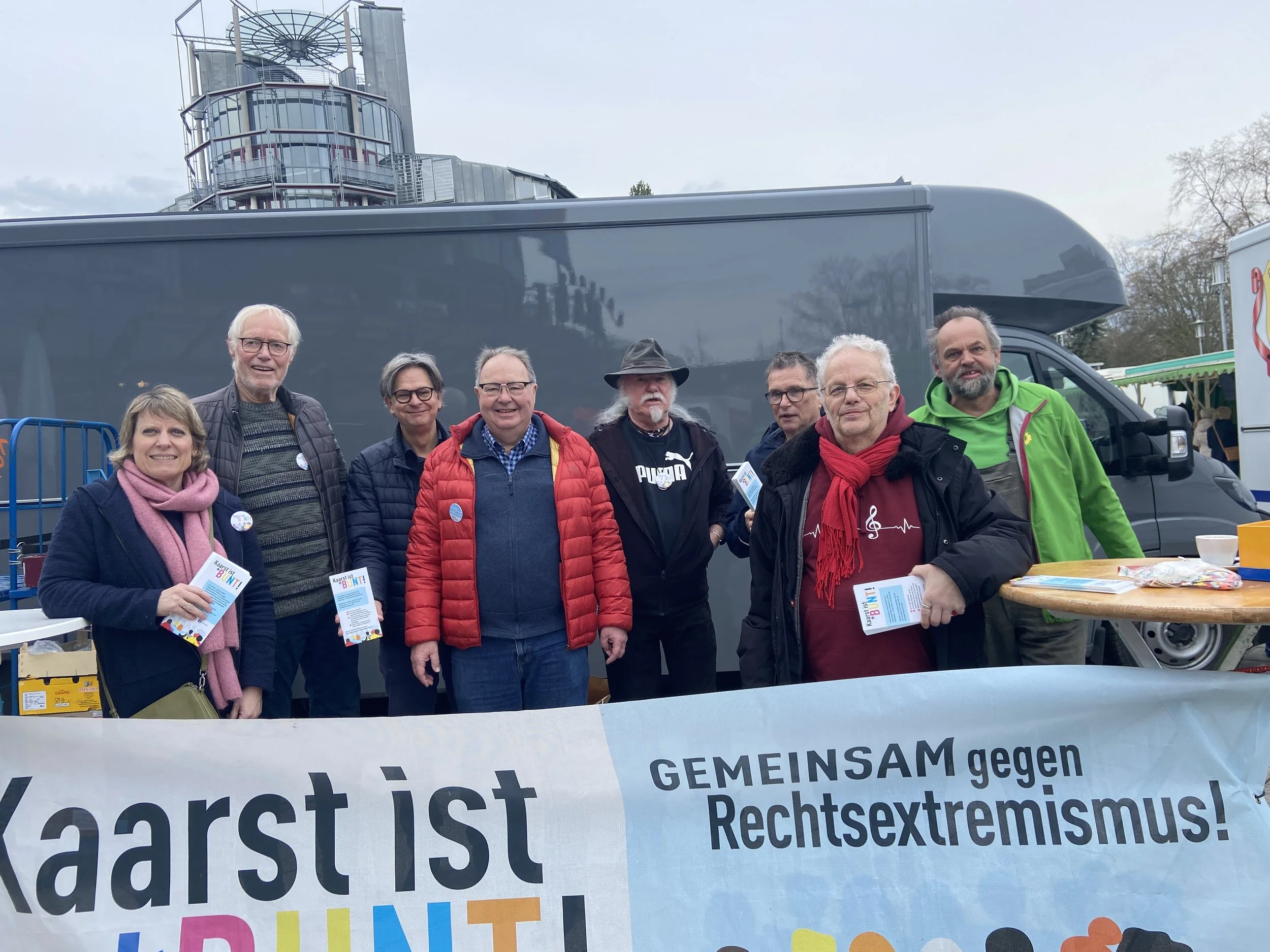 Auf dem Wochenmarkt vor Bundestagswahl