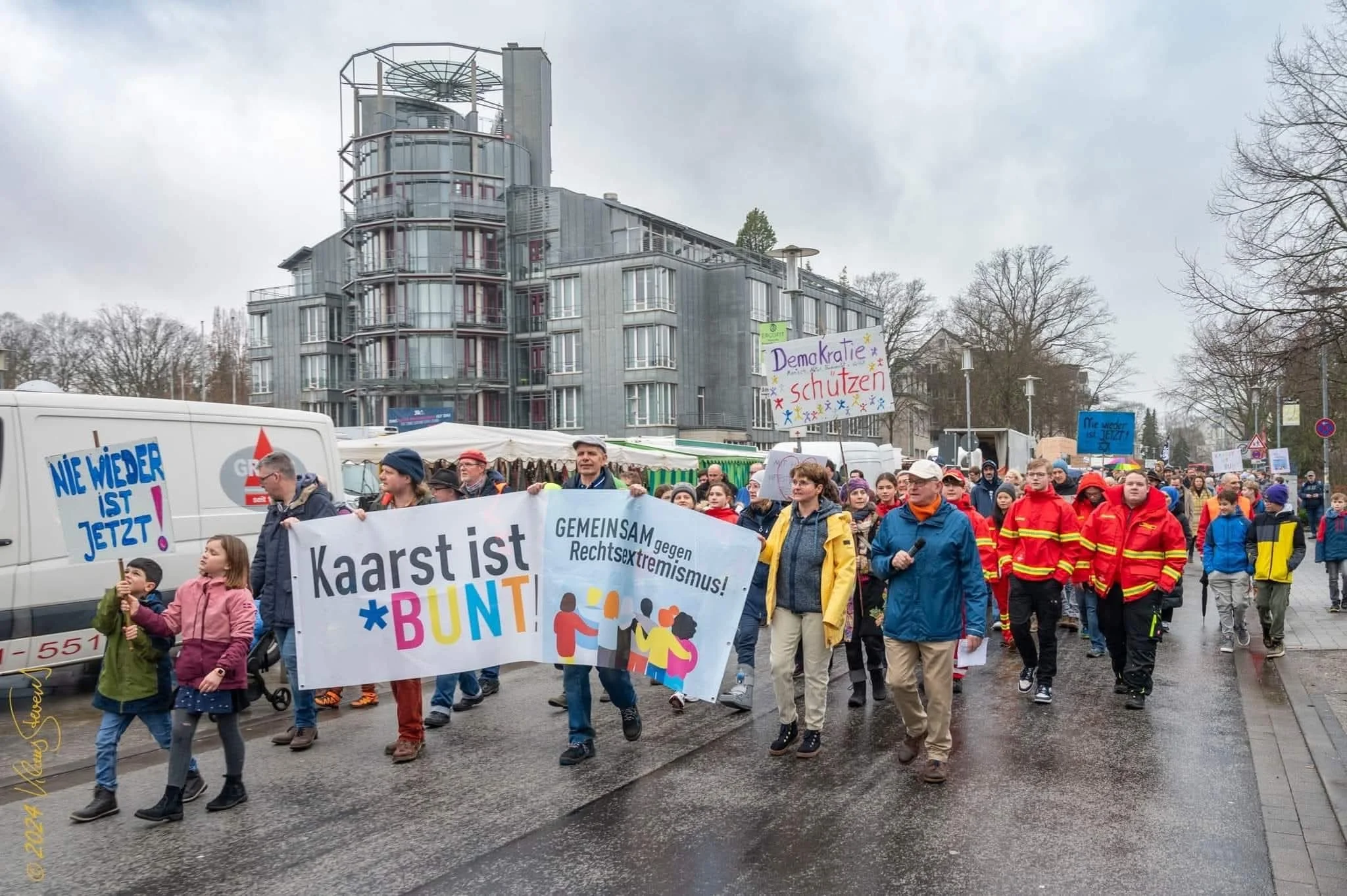 Demo Kaarst ist Bunt