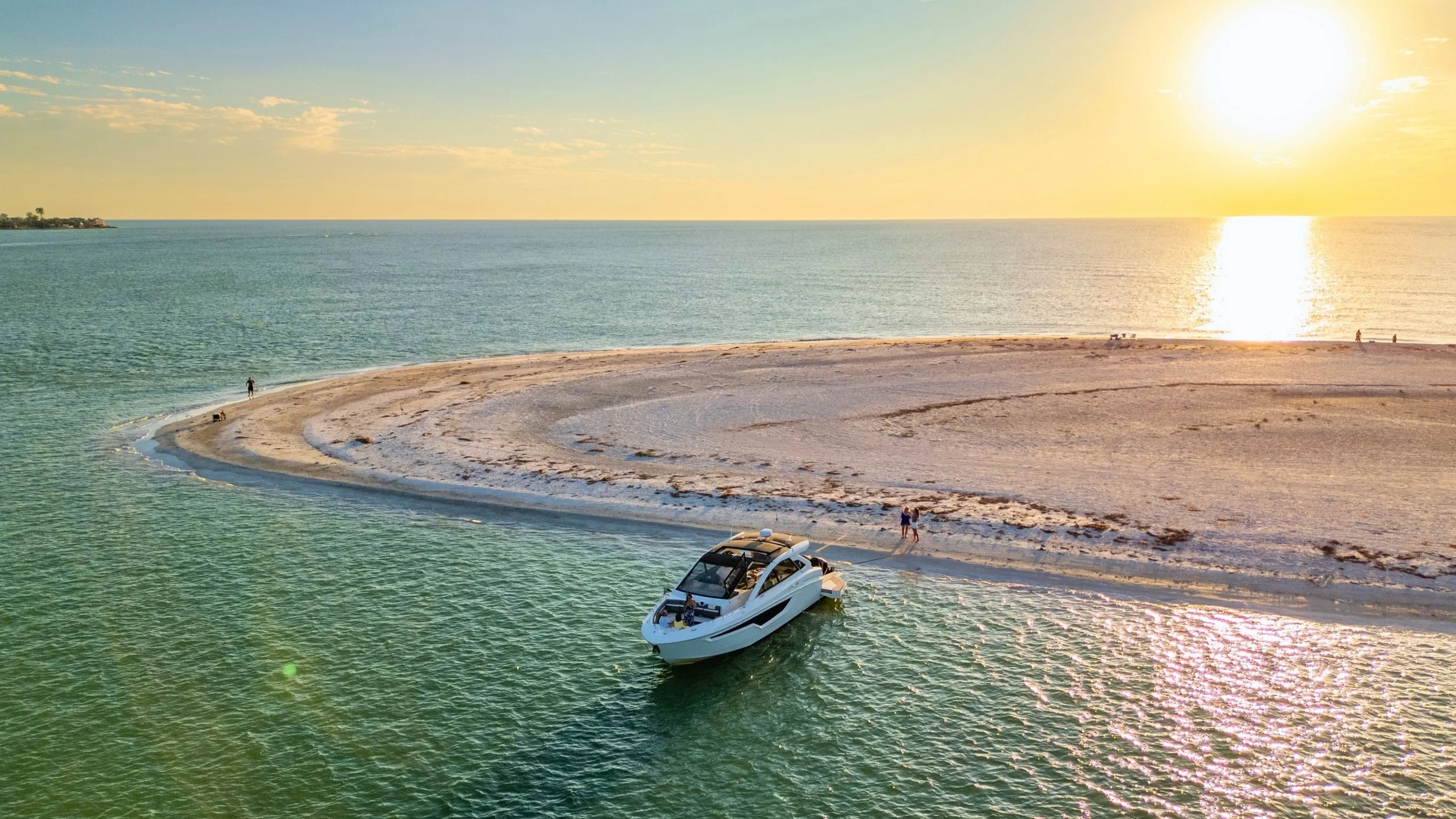 Kokomo Charters guests on the water along Florida&rsquo;s Gulf Coast