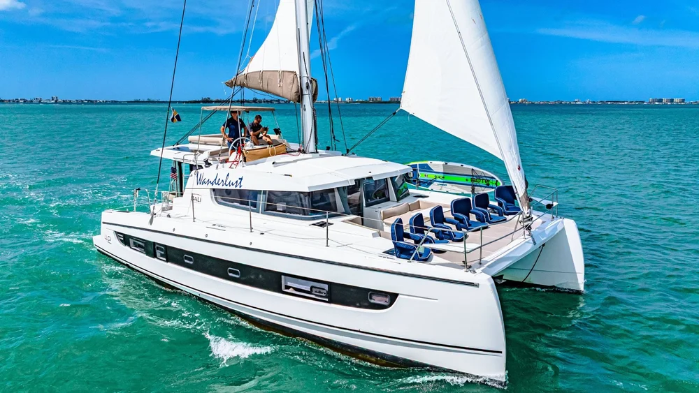 Aval de Navegación en Catamarán – Escuela de Vela Oceánica