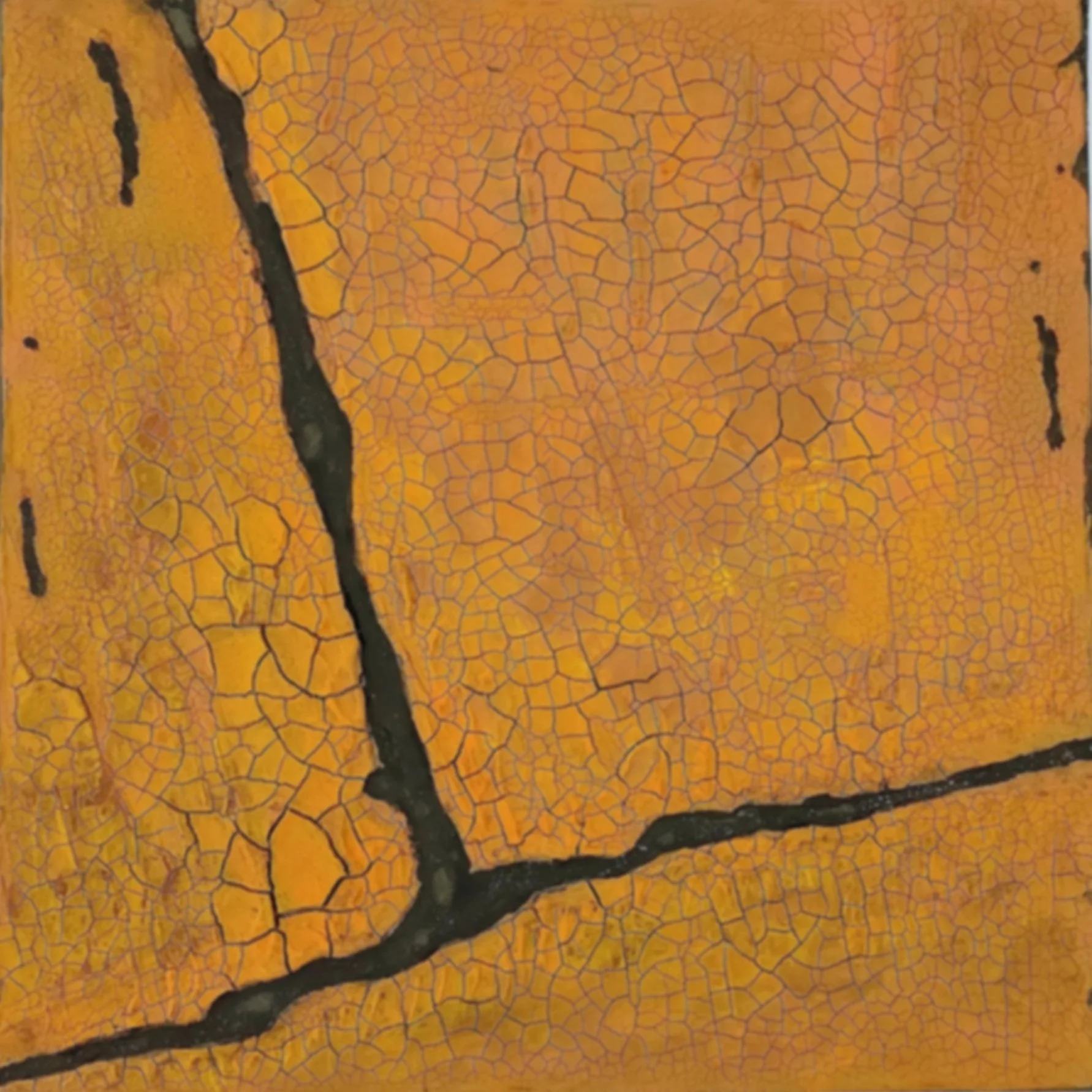 bstraktes Strukturbild So viel wie nötig, so wenig wie möglich mit Lehm und Gouache auf Leinwand und mit Riss-Struktur und archaischem Charme von Beate Schumann