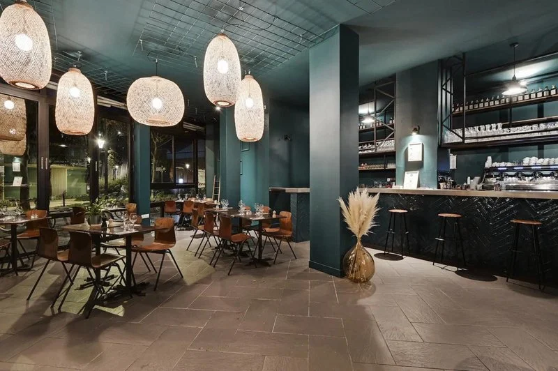 Le Bar de The Wrong Side pour afterwork et événement d’entreprise à Paris 18e