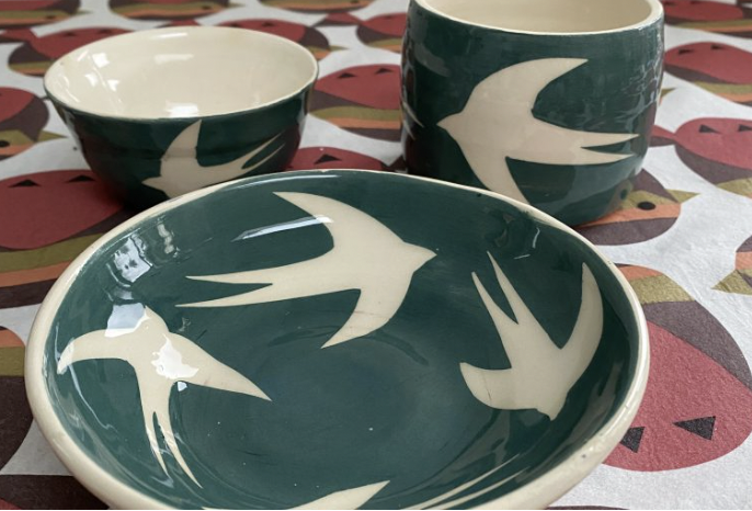 Artists Studio & Pottery Workshop bird bowl