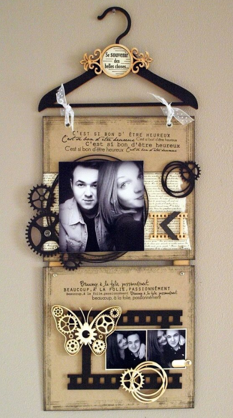 Home déco et scrapbooking. Panneau mural en bois avec photos en noir et blanc, décorations en forme de papillon et roue dentée, texte en français, accroché à un cintre noir avec une étiquette "Se souvenir des belles choses".