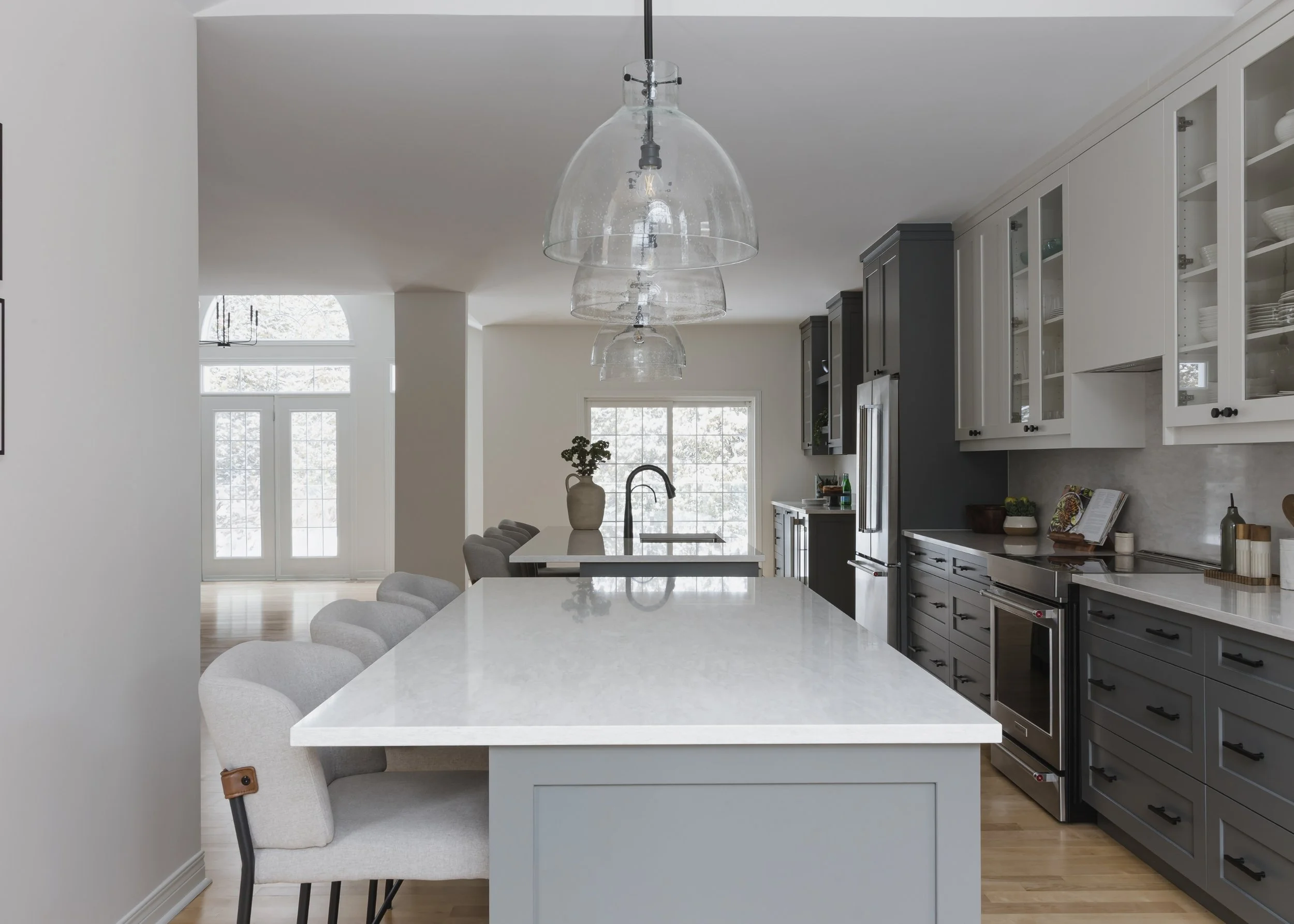 ottawa-interior-design-full-service-kitchen-renovation-vale-space-for-entertaining.jpg