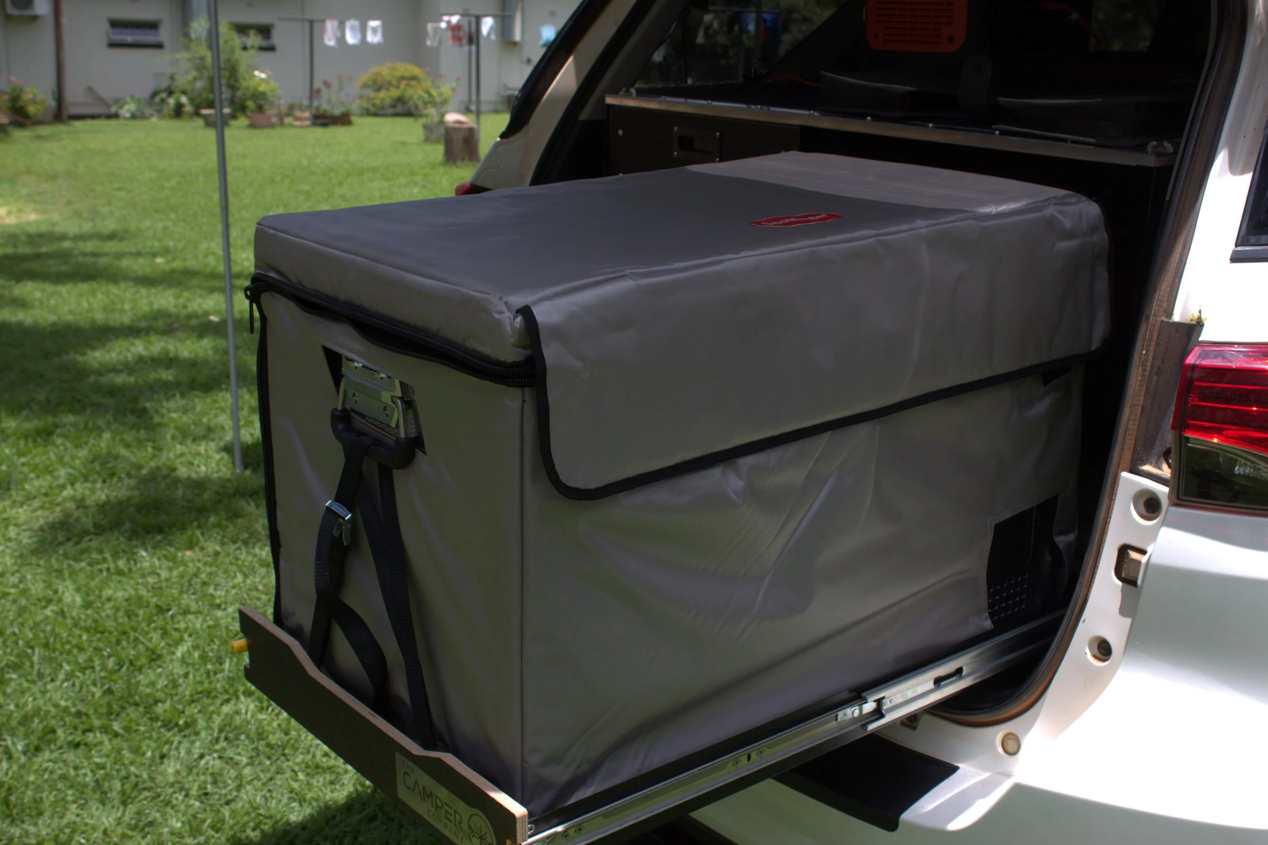 Snomaster 66L Dual-Door Fridge/Freezer