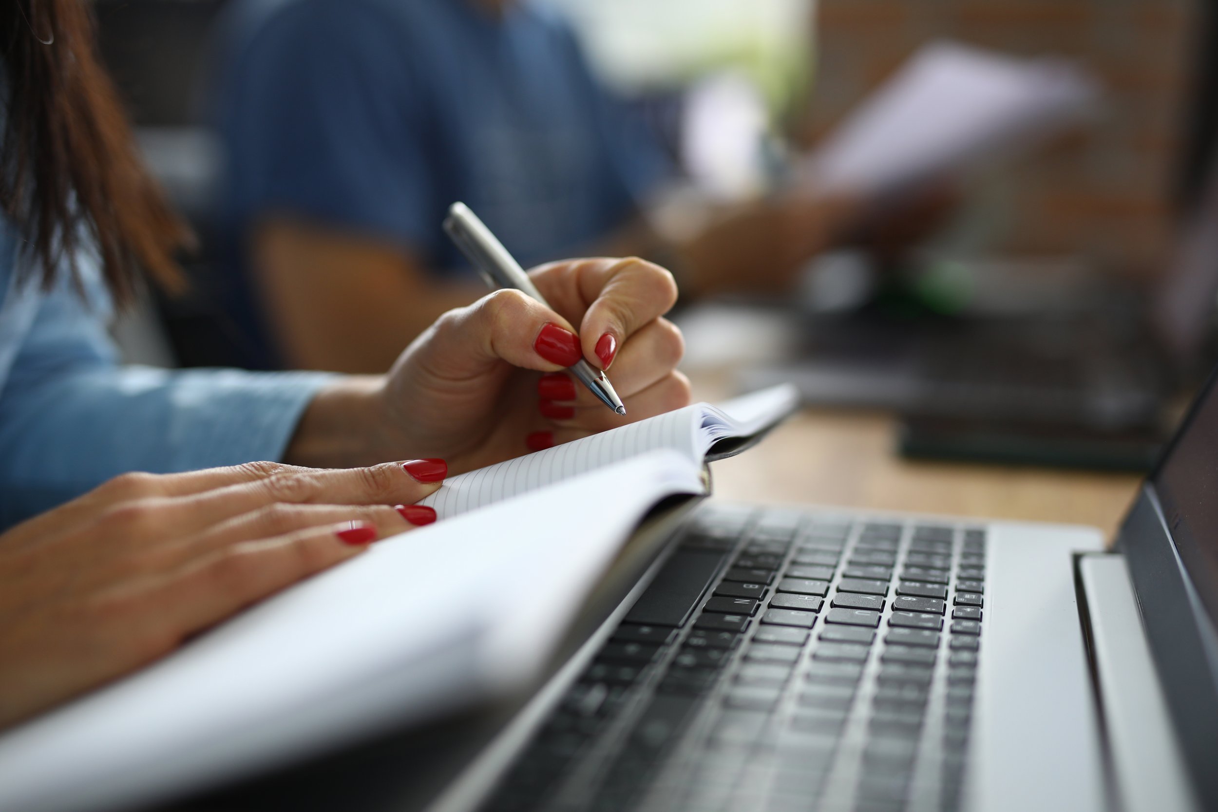 Méthode LUCID vs coaching classique : comment choisir son accompagnement entrepreneurial ?