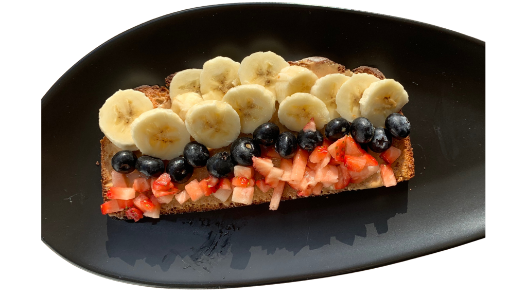 tosta crema cacahuate con fruta