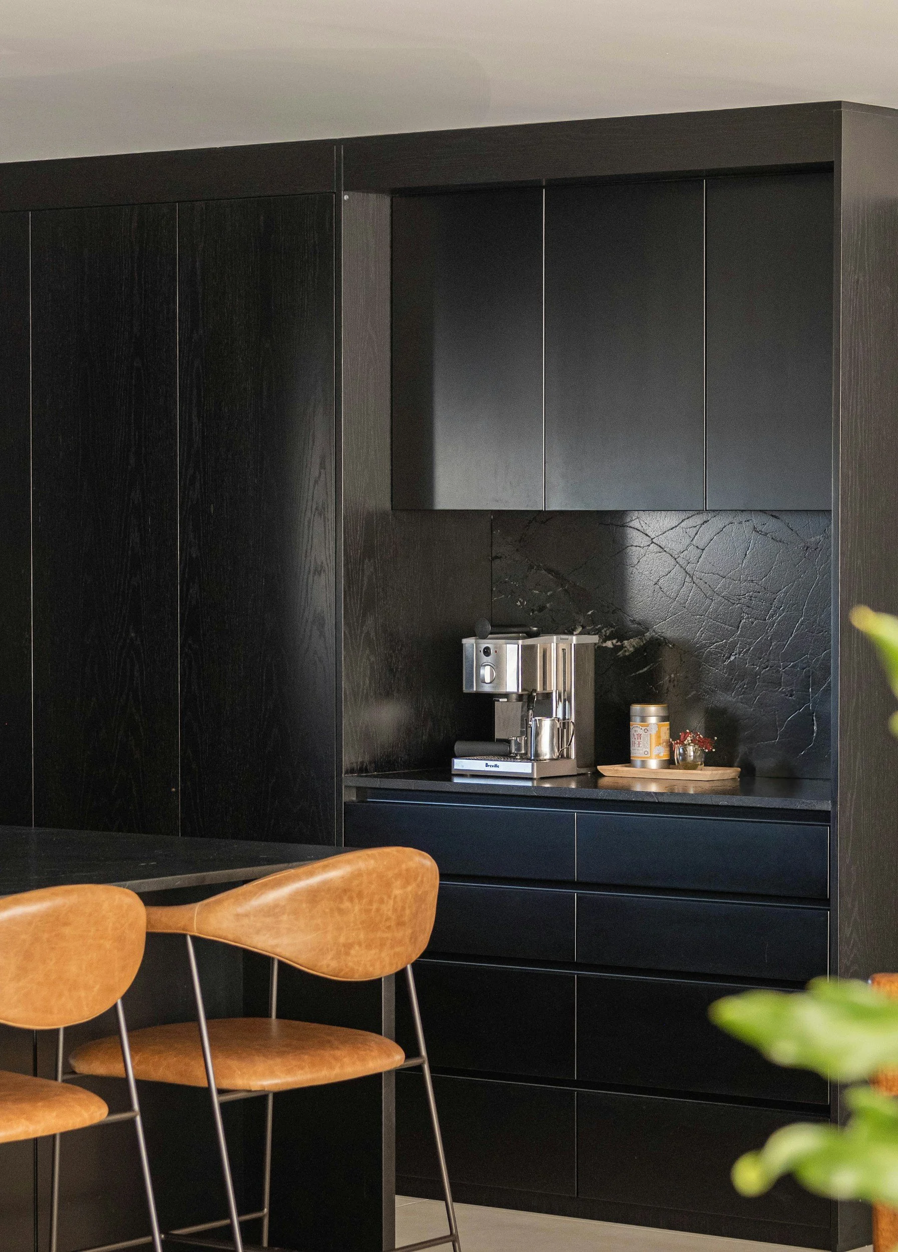 Custom Built-Ins That Turn Empty Walls Into Functional Space