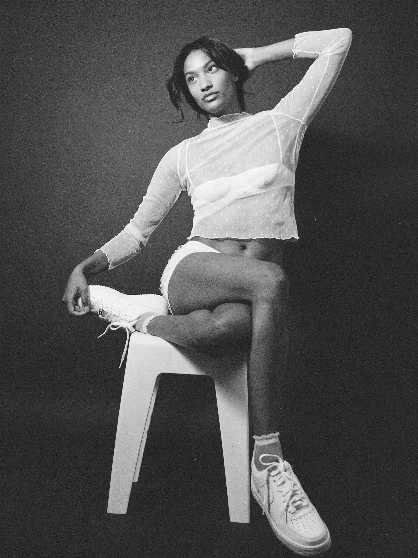 @kaceymargo 

Photographer @icantseeucantseeme 
Shot at @sweatshop.studio 
#hp5plus #mamiyarb67