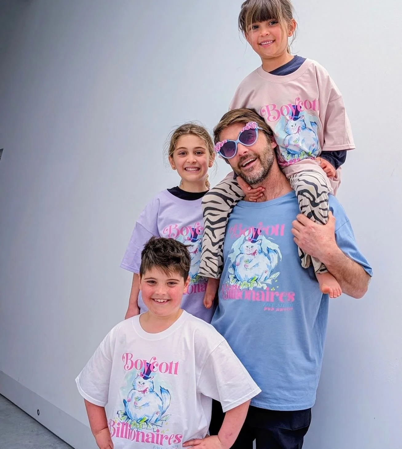 It&rsquo;s a family affair!

@planting_the_seeds_uk  x @faye.allison.art collab 

Families coming together to smash the shit out of the  capitalist cowboys

Boycott the billionaires, when you do consume - do it with conscience&hellip;.

Profits from 