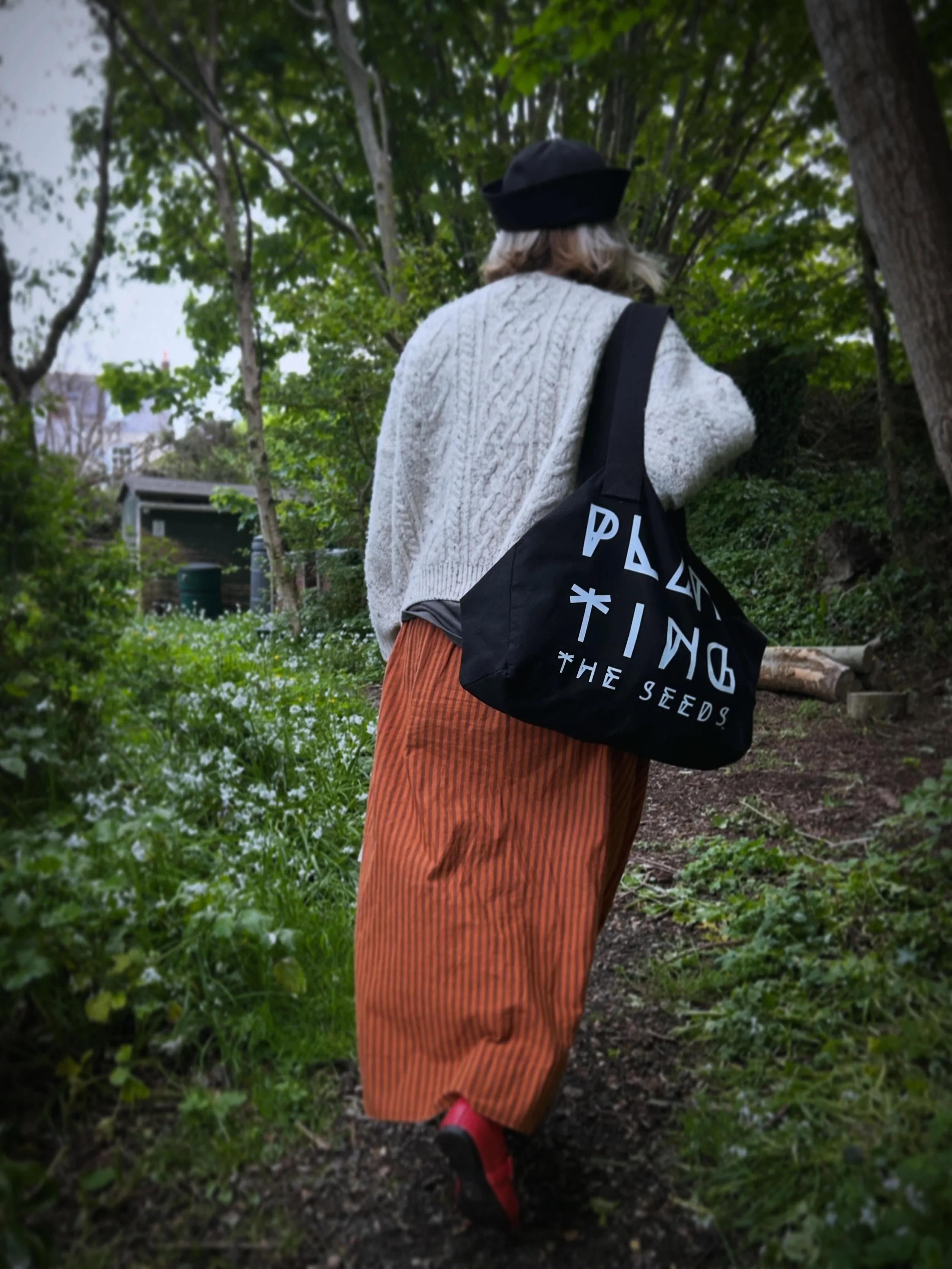New oversized bags coming soon! 

We&rsquo;ve been busy looking at samples and sourcing the perfect fit for beach days, shopping trips, kids clubs, gym sessions, work trips and even art trails in local community gardens (we&rsquo;ve tried them all).
