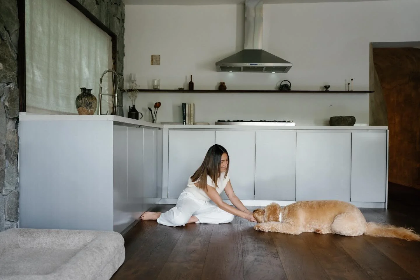The dog bed you don&rsquo;t have to hide when guests come over.

Their comfort shouldn&rsquo;t come at the cost of your home&rsquo;s aesthetic. Our beds are designed to integrate seamlessly within your space, looking more like a curated piece of furn