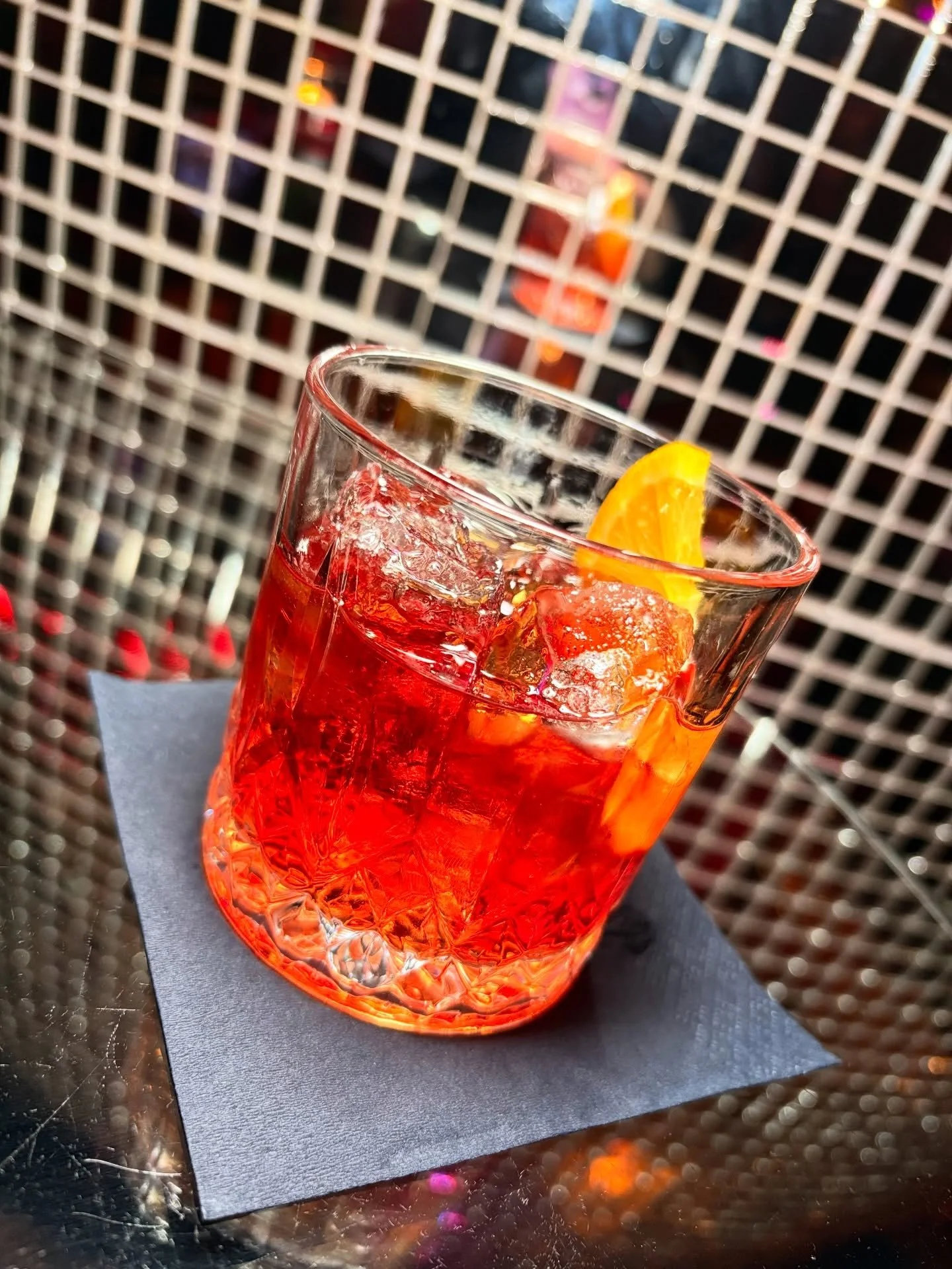 Welcome back to your dose of Soho socialising!

We are BACK and open today from 4pm, and guess what&hellip;

🍸 HAPPY HOUR UNTIL 9PM TODAY! 🍸

Hide those Winter blues with the perfect Negroni - mixing gin, Campari and Martini Rosso in a way that tac