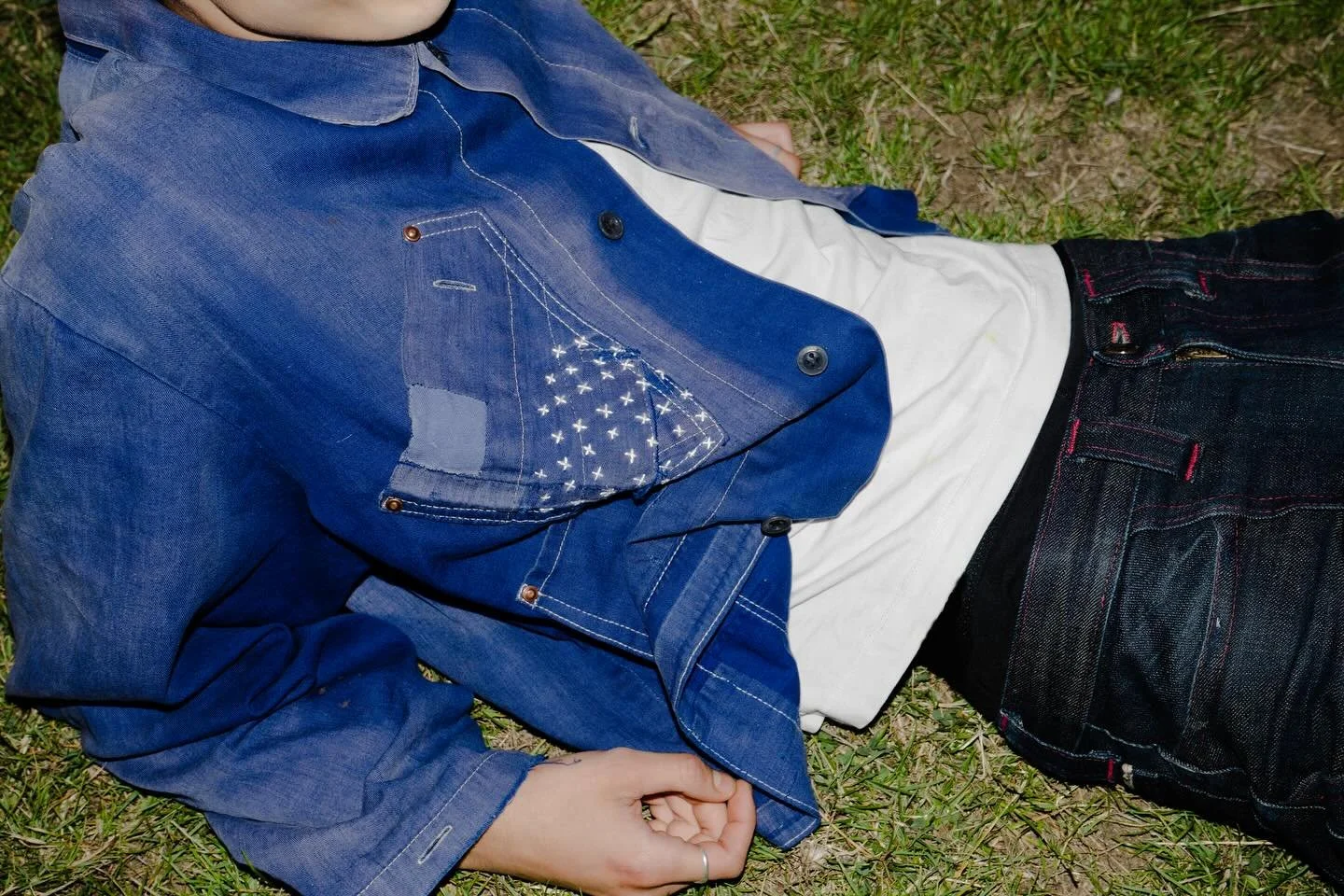 Vintage Chore Jacket rework.

ft.
sashiko embroidered pocket using cutoffs
functional cinch buckle
brass rivets

1/1

📷 @noah_air_max