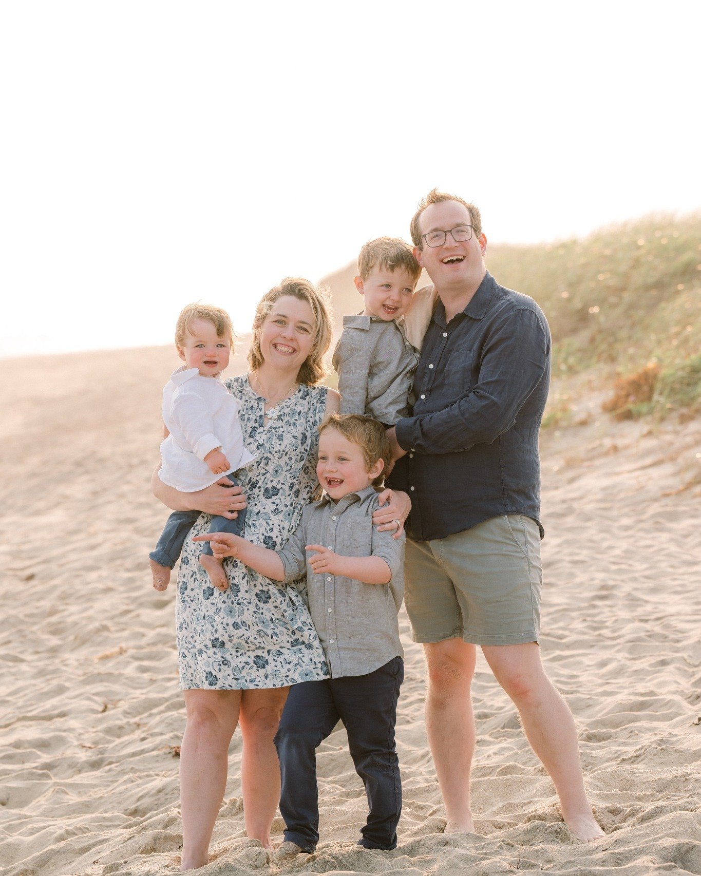 ✨MEET YOUR HOSTS✨

We're Ellie and Dan, the husband-and-wife team behind The Kin Collective.

As parents of a young family, we get it. Family vacations are the perfect time to let loose, to laugh, to make memories together...but traveling with the wh