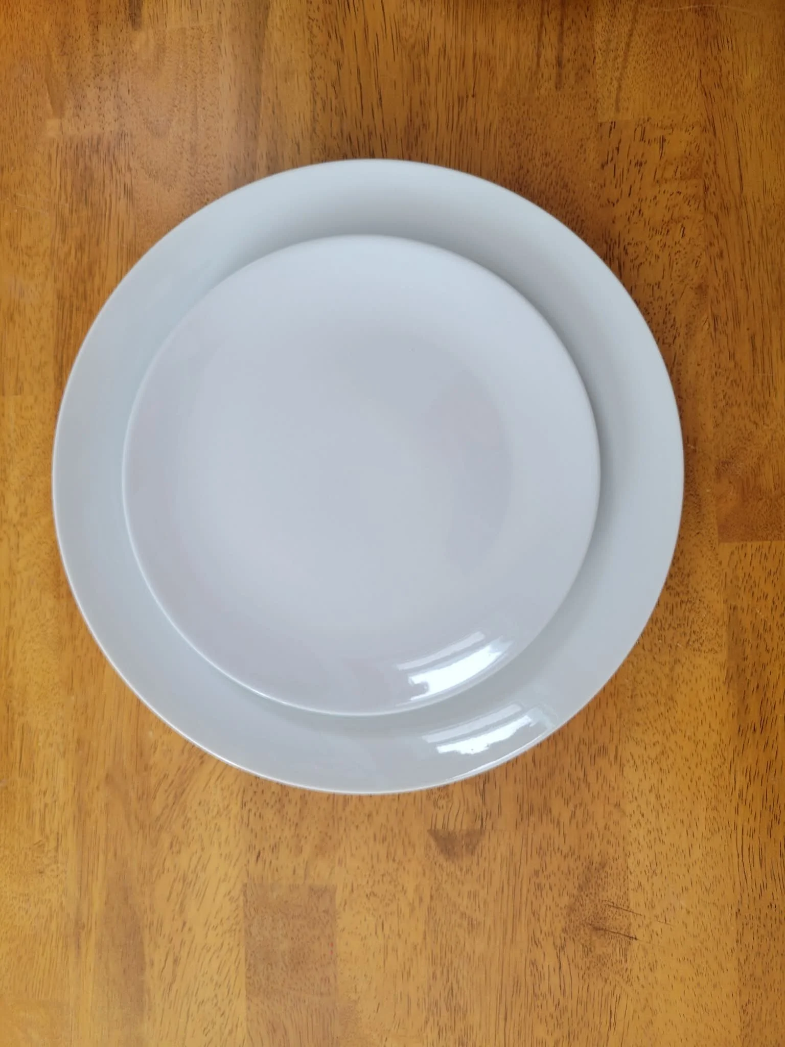 Porcelain Round Coupe Plate