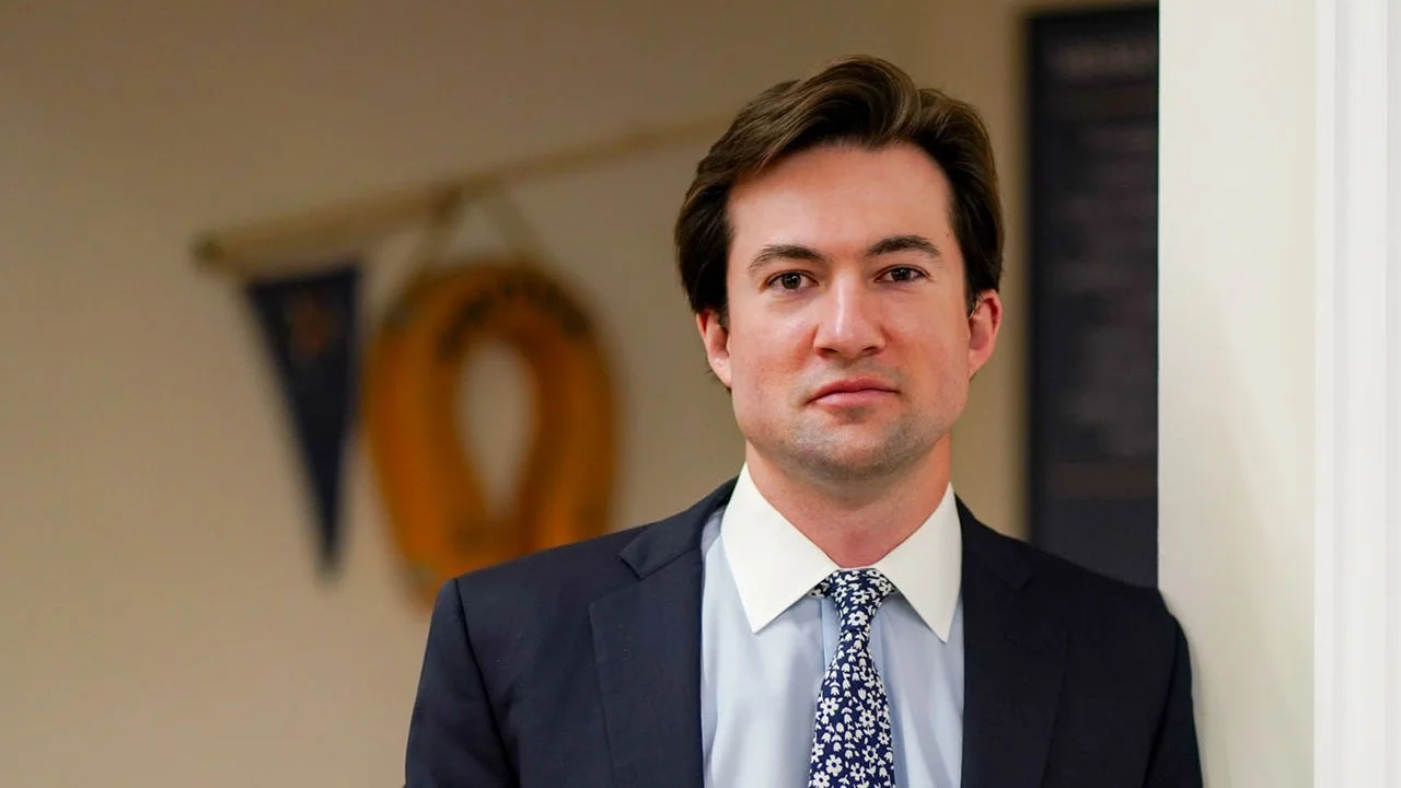 Morgan Dawicki is running as an independent to represent Massachusetts in the  United States Senate because he believes “Performative party politics has distracted us from building a prosperous future for all Americans..”