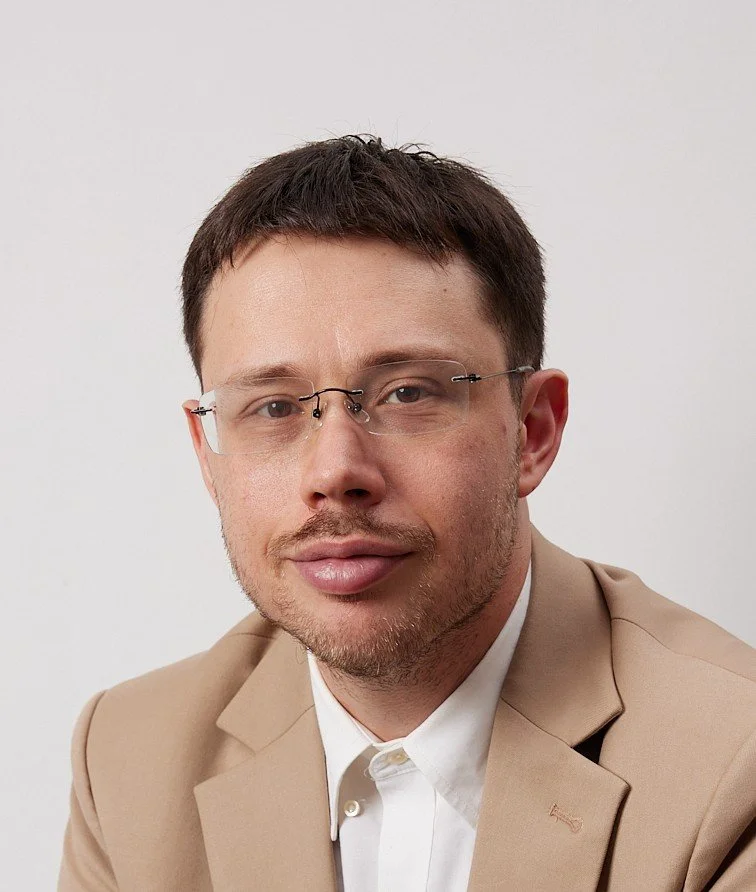 NATHAN SMOLENSKY - ADVISOR & CONTRIBUTING WRITER | Nathan is a longtime independent strategist and the founder of UniFire Consulting, a firm dedicated to providing the strategic infrastructure and messaging for independent political candidates. His f